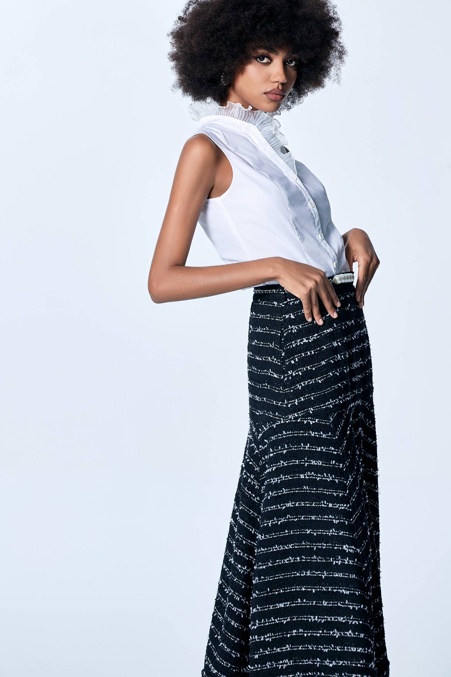 烏干荷葉無袖襯衫背心烏干荷葉無袖襯衫背心,一般背心,一般背心馬甲,上班OL穿搭,人氣商品,春夏穿搭,白色背心,背心,荷葉,襯衫