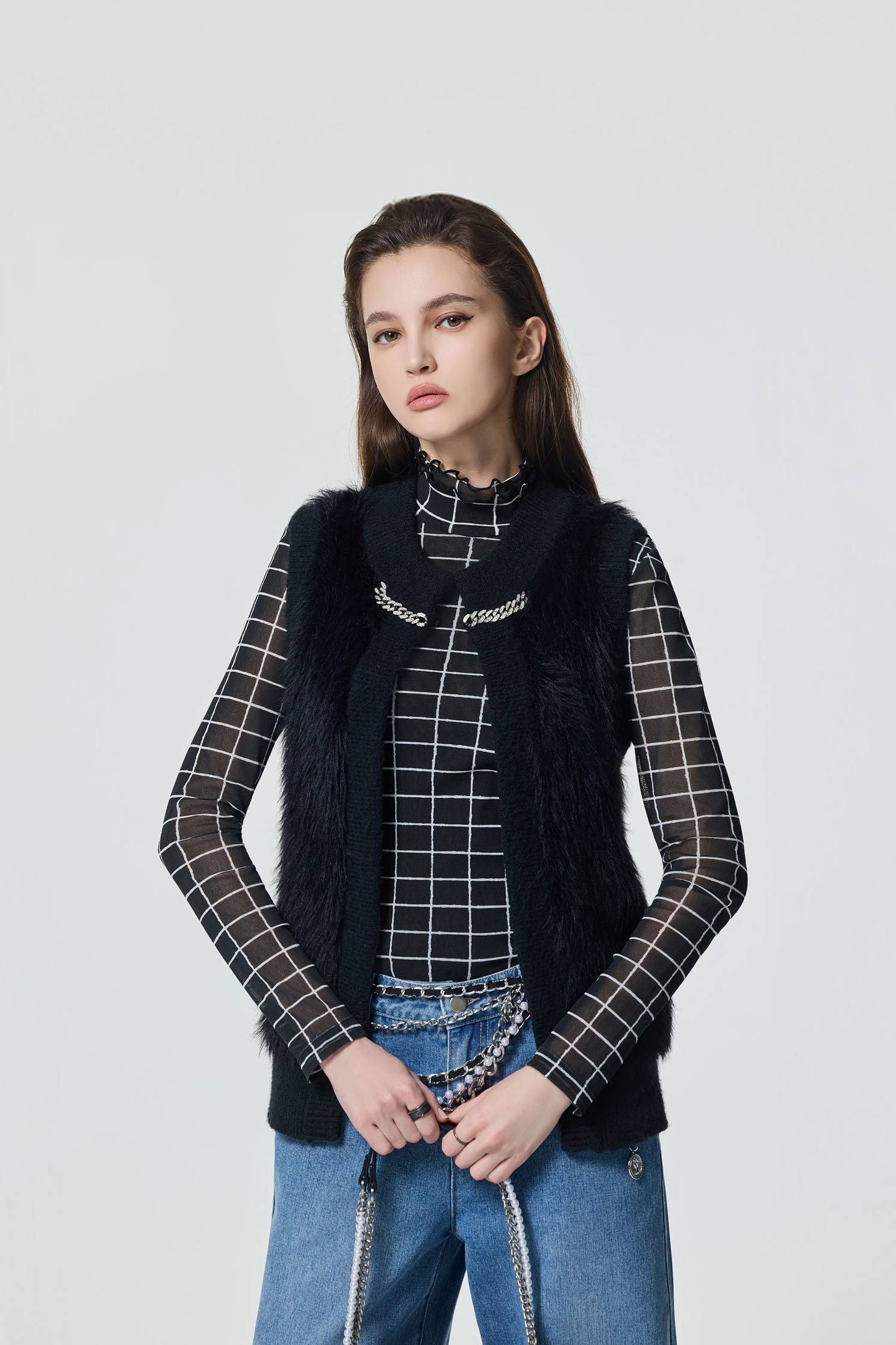 仿貂毛彈性針織背心仿貂毛彈性針織背心,一般背心,一般背心馬甲,上班OL穿搭,秋冬穿搭,簡約穿搭,背心,針織,針織背心