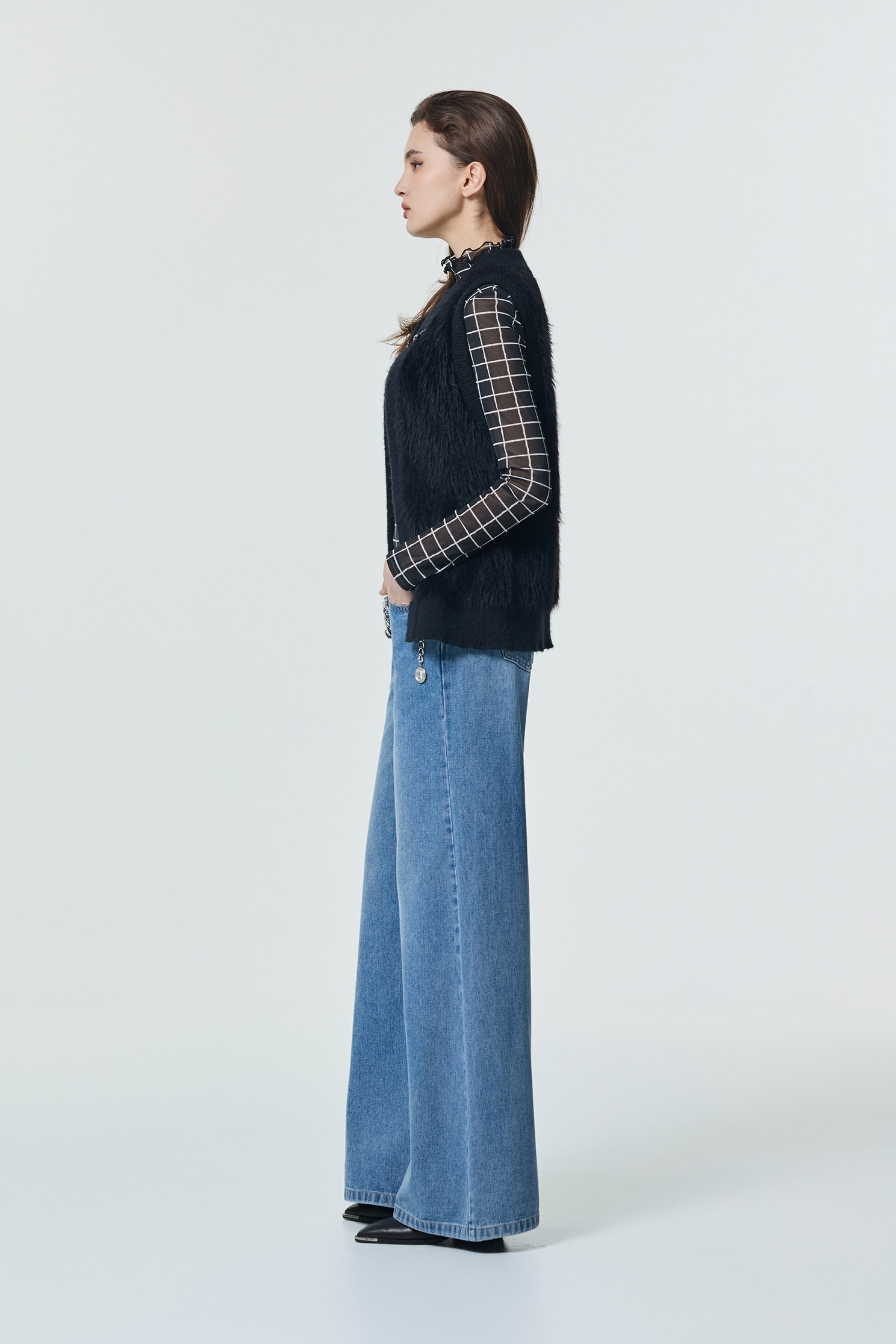 仿貂毛彈性針織背心仿貂毛彈性針織背心,一般背心,一般背心馬甲,上班OL穿搭,秋冬穿搭,簡約穿搭,背心,針織,針織背心