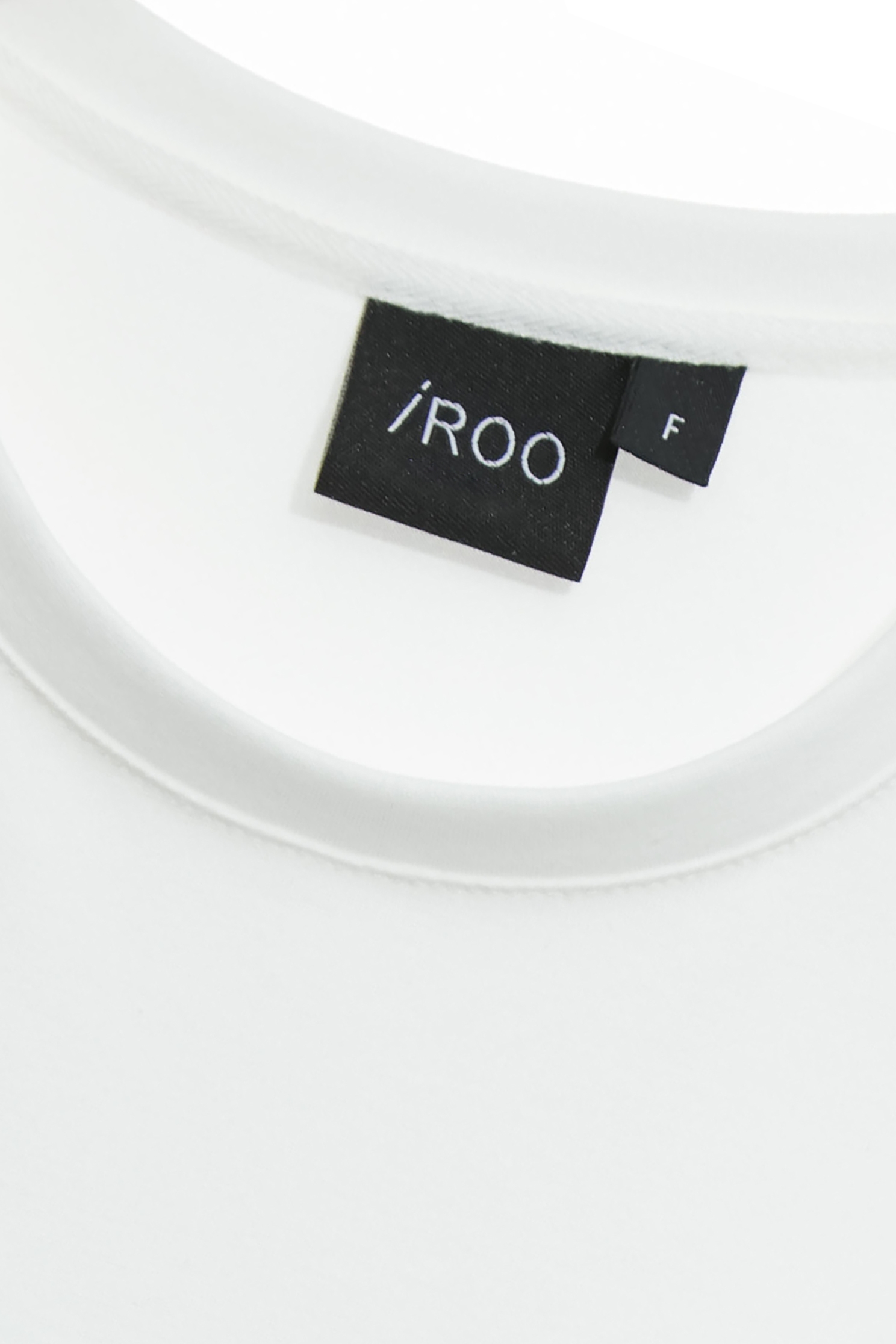 彈性紗典背心假兩件單品上衣彈性紗典背心假兩件單品上衣,一般背心,一般背心馬甲,上衣,春夏穿搭,白色上衣,背心,蕾絲,黑色背心