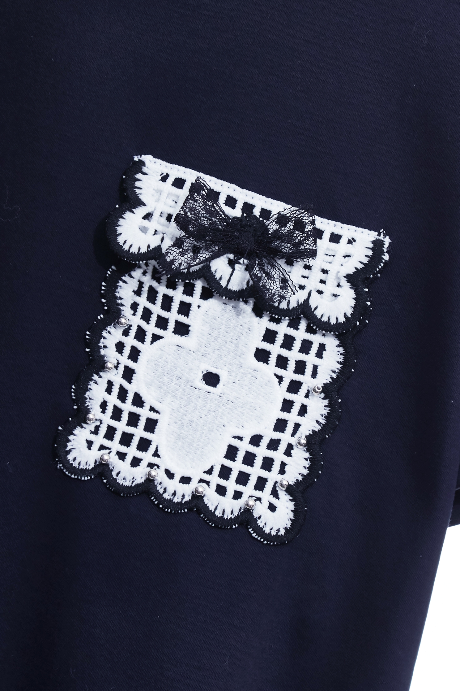 配色花瓣邊口袋Ｔ恤上衣配色花瓣邊口袋Ｔ恤上衣,上衣,春夏穿搭,白色上衣,純棉,蕾絲