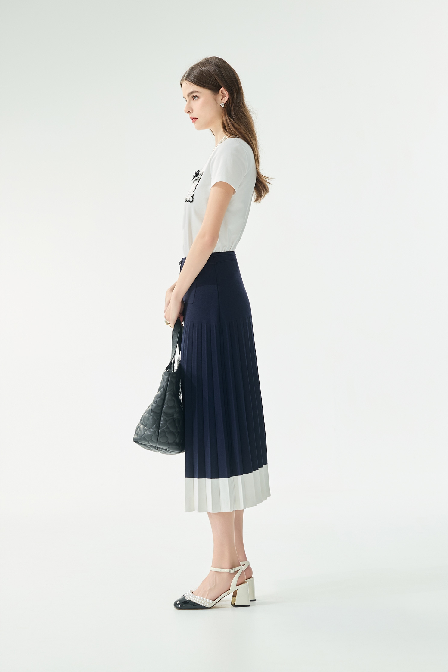 配色花瓣邊口袋Ｔ恤上衣配色花瓣邊口袋Ｔ恤上衣,上衣,春夏穿搭,白色上衣,純棉,蕾絲