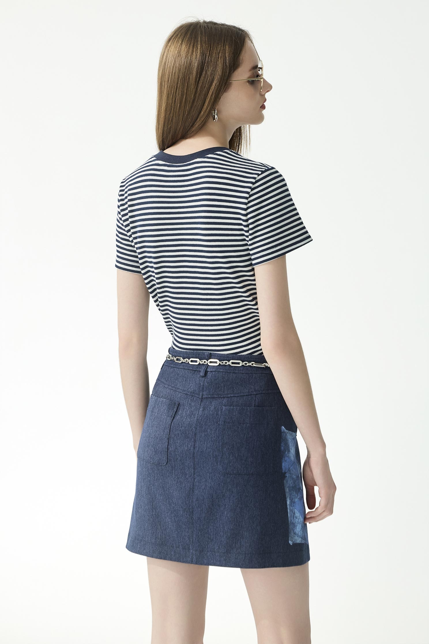 玫瑰花刺繡單品Ｔ恤上衣玫瑰花刺繡單品Ｔ恤上衣,上衣,刺繡,春夏穿搭,條紋,純棉