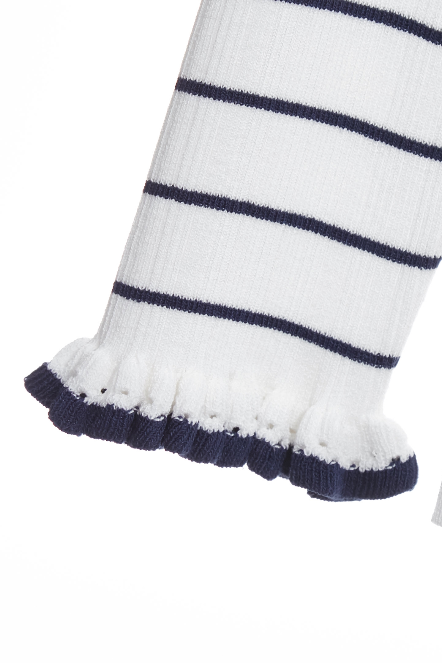 簍空鑲色邊針織上衣簍空鑲色邊針織上衣,上衣,春夏穿搭,荷葉,針織,針織衫