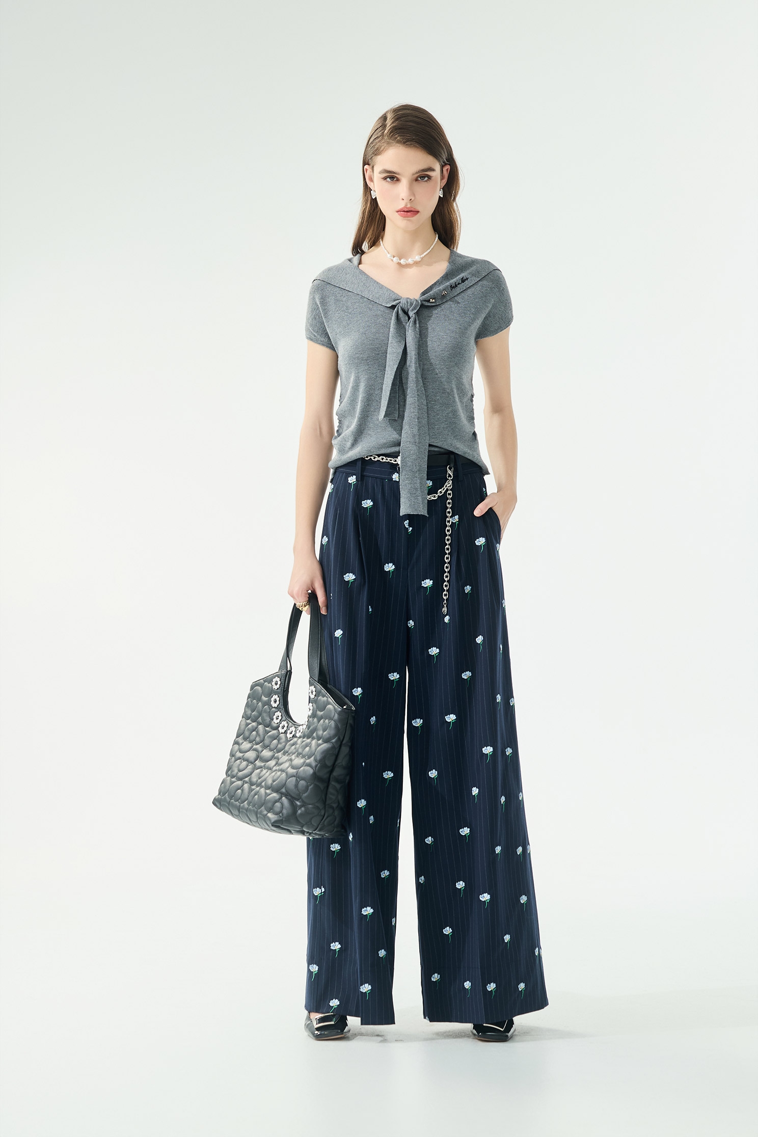 終極灰海軍領針織上衣終極灰海軍領針織上衣,上衣,春夏穿搭,針織,針織衫