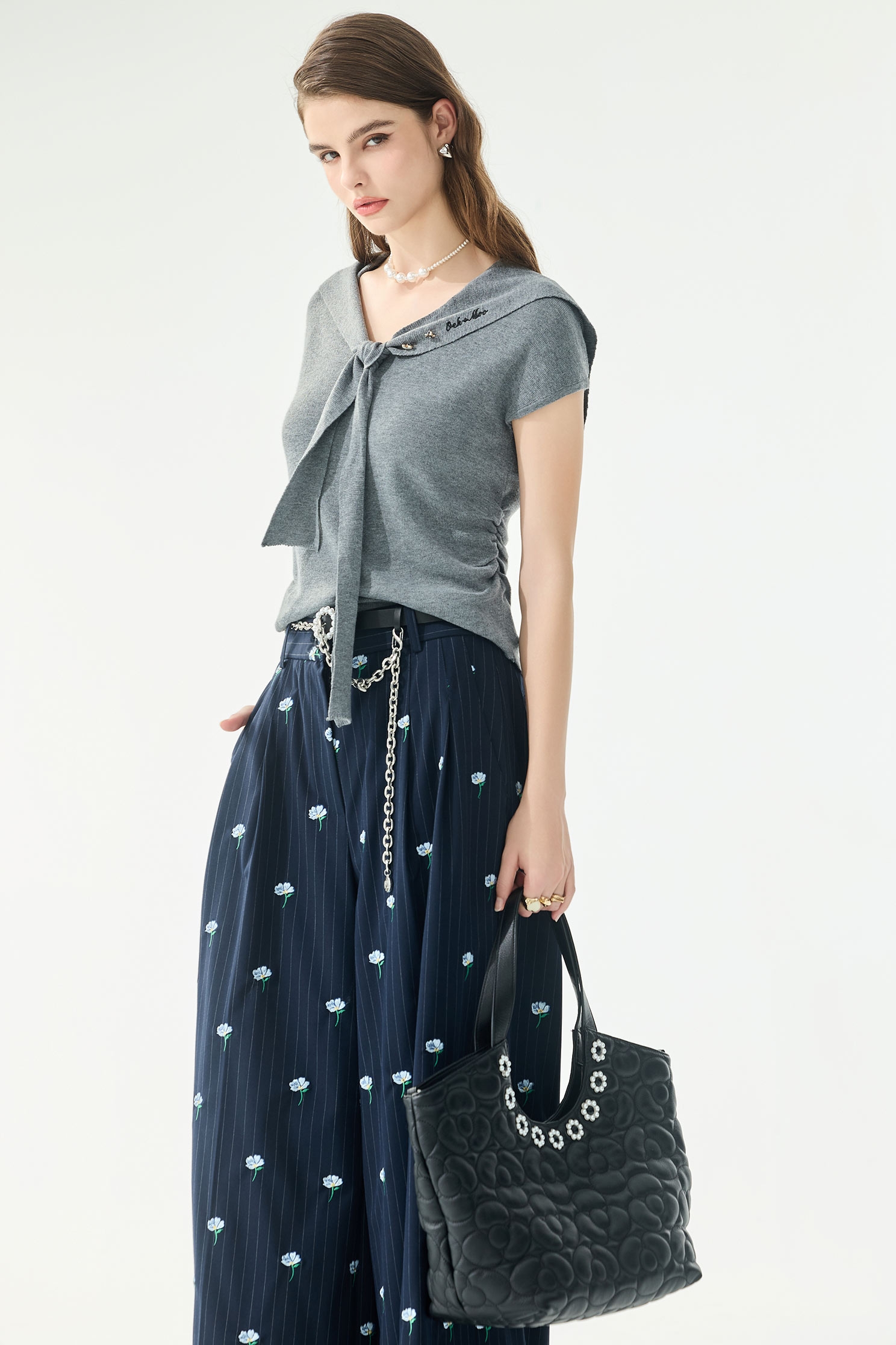 終極灰海軍領針織上衣終極灰海軍領針織上衣,上衣,春夏穿搭,針織,針織衫