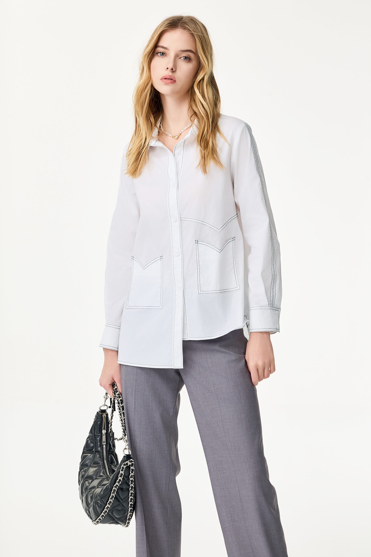 撞色綠線設計長版襯衫撞色綠線設計長版襯衫,上班OL穿搭,春夏穿搭,襯衫,長版襯衫