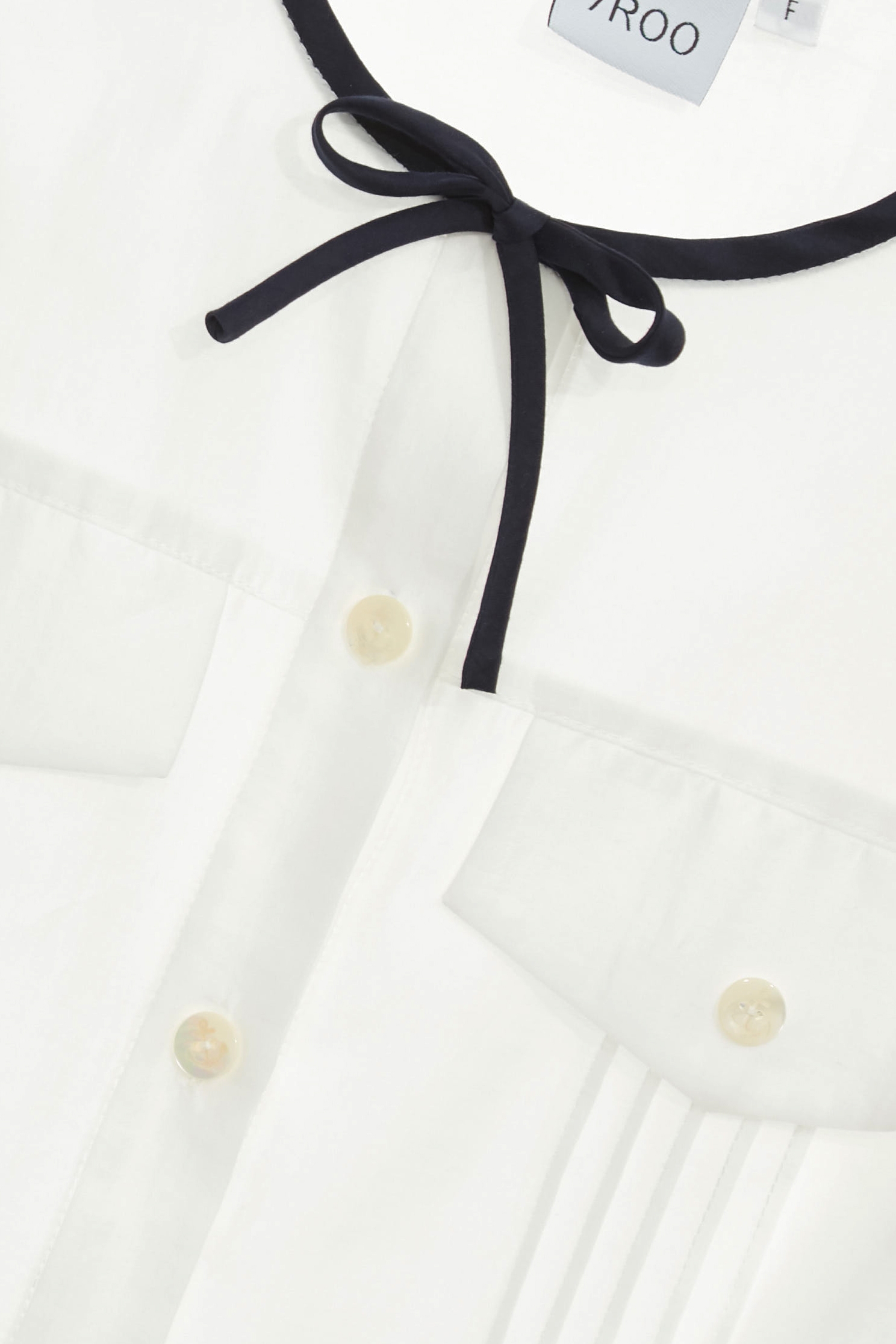 涼白色絲棉上衣涼白色絲棉上衣,上班OL穿搭,上衣,人氣商品,春夏穿搭,白色上衣,蝴蝶結