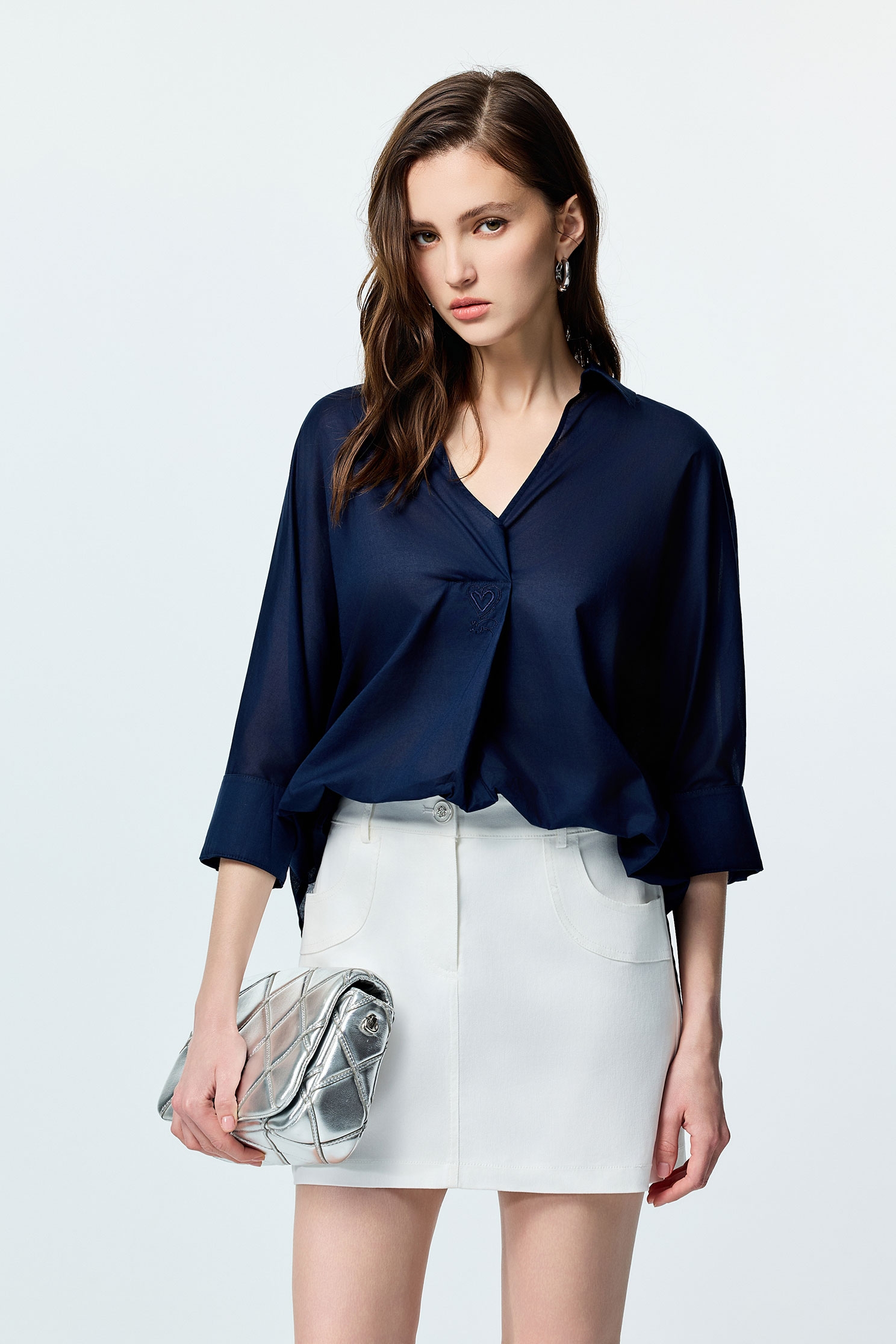 午夜藍棉七分袖上衣午夜藍棉七分袖上衣,七分袖上衣,上班OL穿搭,上衣,刺繡,春夏穿搭,襯衫