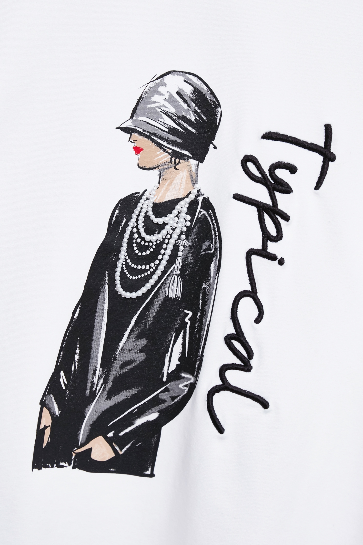 珍珠項鍊女人圖騰印繡花T恤珍珠項鍊女人圖騰印繡花T恤,上衣,春夏穿搭,珍珠,白色上衣,純棉,繡花,項鍊