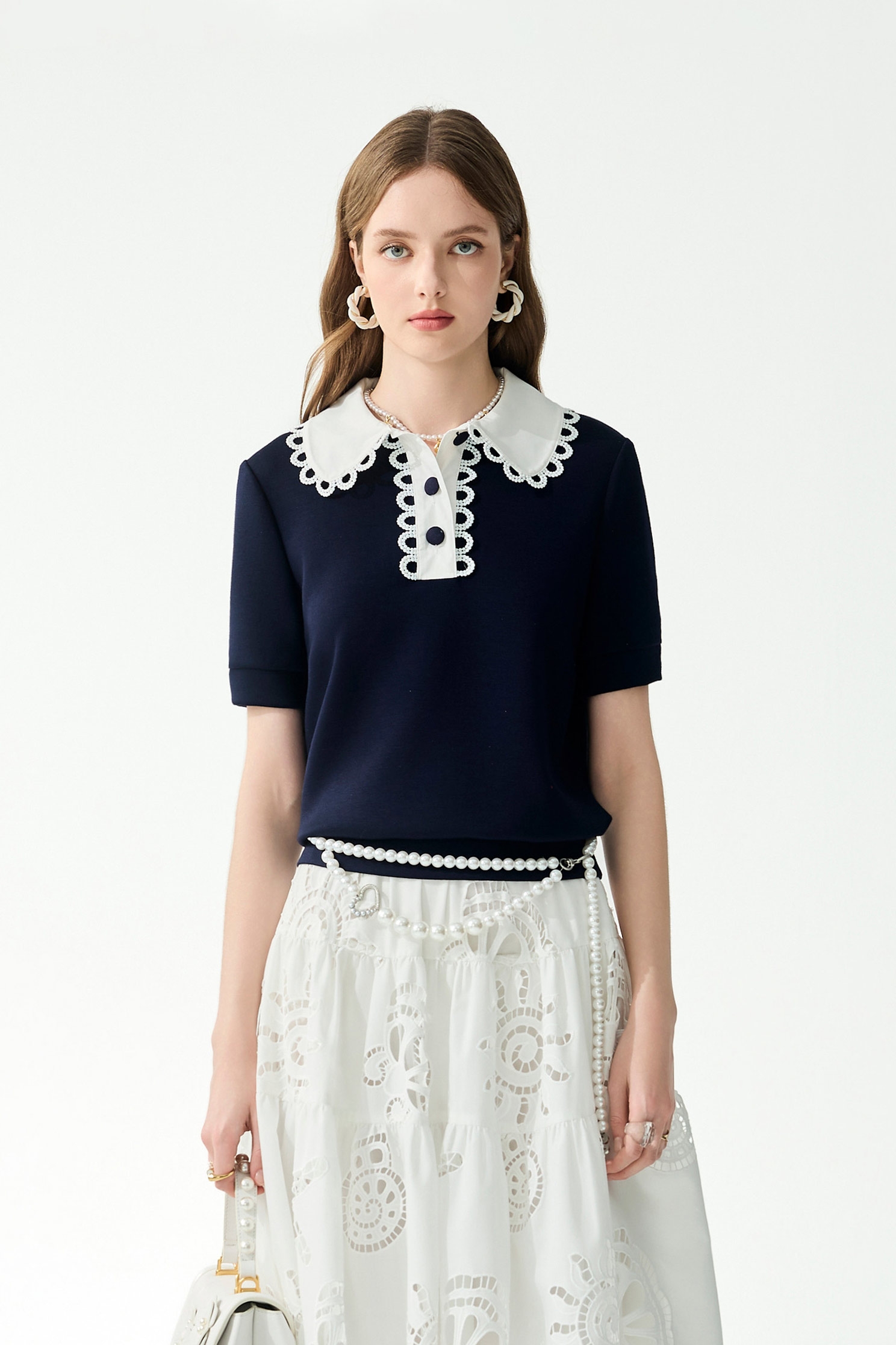 蕾絲花瓣鑲邊POLO衫蕾絲花瓣鑲邊POLO衫,上衣,春夏穿搭,蕾絲