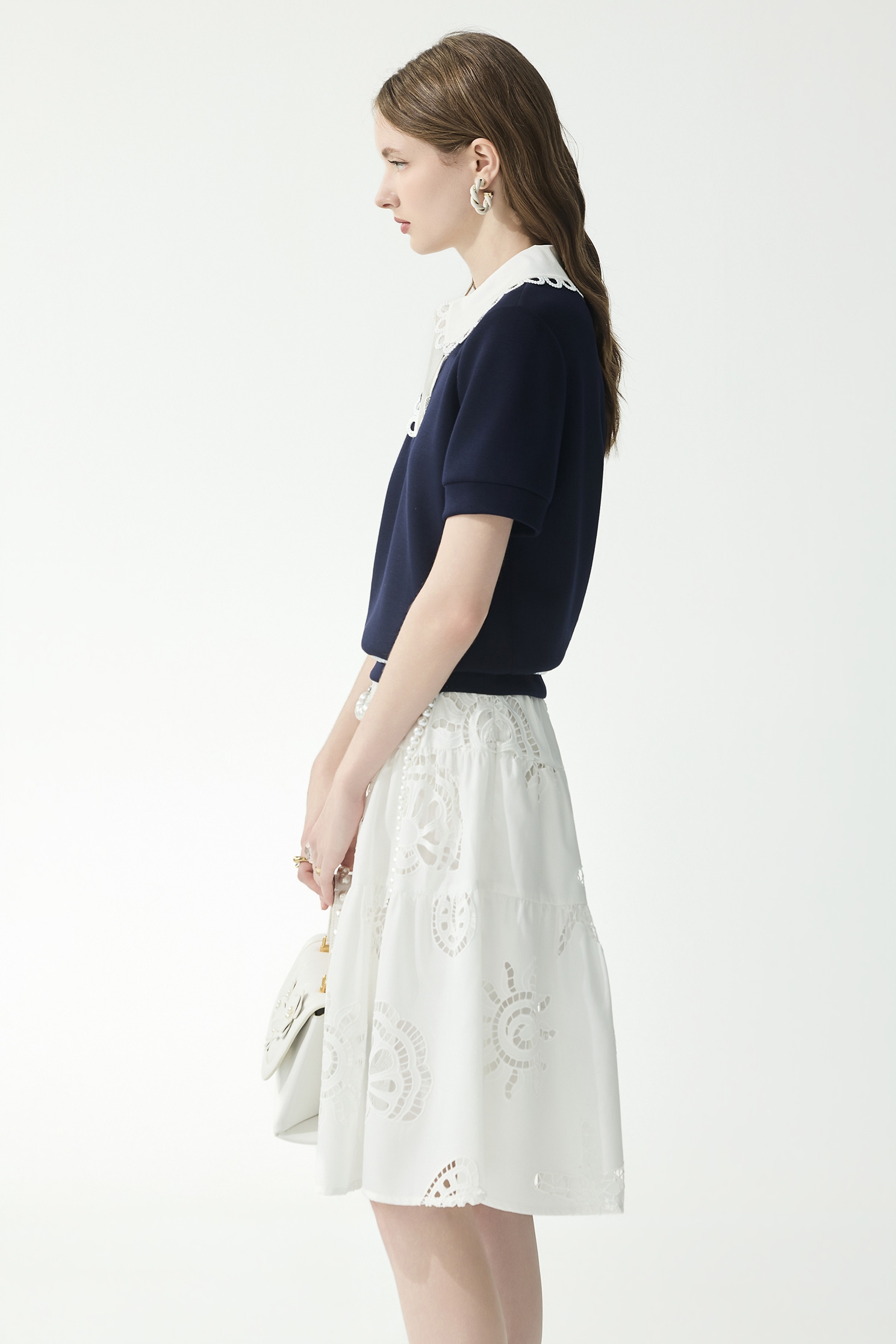 蕾絲花瓣鑲邊POLO衫蕾絲花瓣鑲邊POLO衫,上衣,春夏穿搭,蕾絲