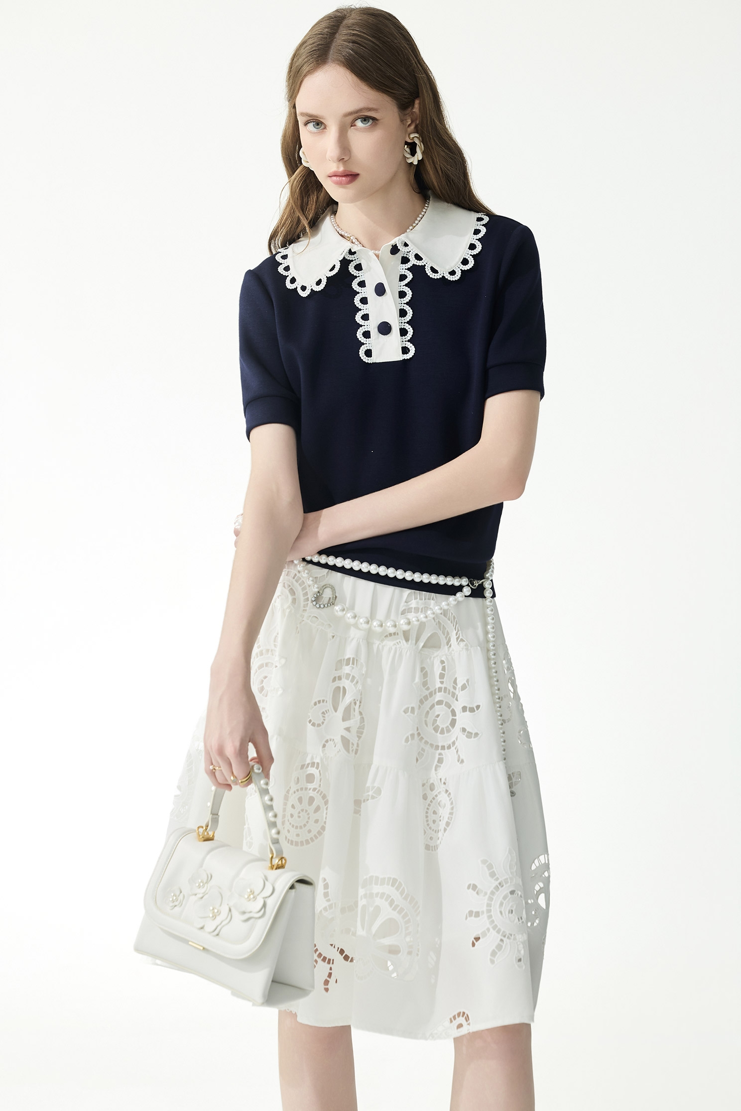 蕾絲花瓣鑲邊POLO衫蕾絲花瓣鑲邊POLO衫,上衣,春夏穿搭,蕾絲