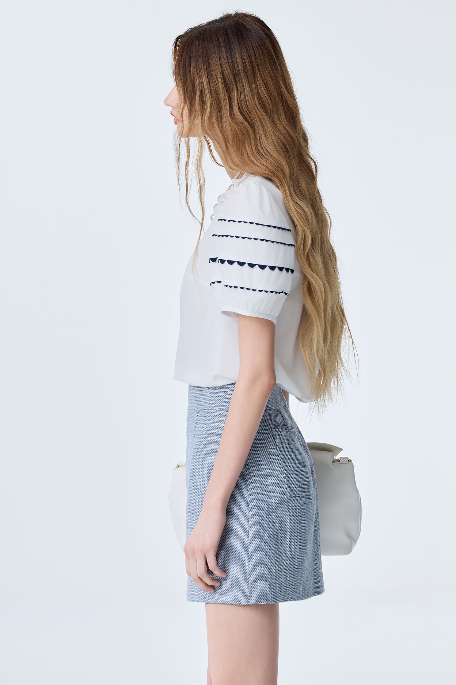 海洋洞穴色織帶飾邊上衣海洋洞穴色織帶飾邊上衣,上班OL穿搭,上衣,人氣商品,春夏穿搭,約會特輯