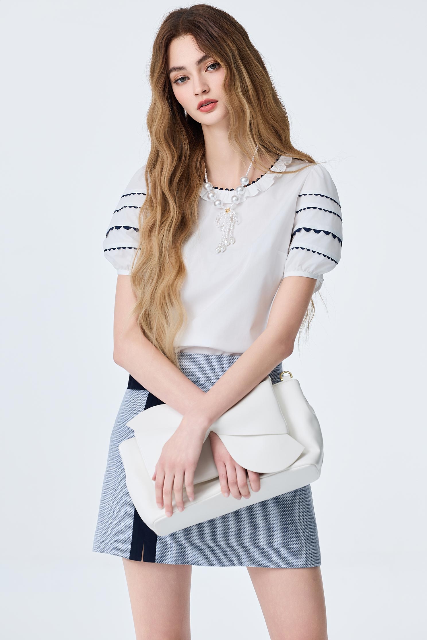 海洋洞穴色織帶飾邊上衣海洋洞穴色織帶飾邊上衣,上班OL穿搭,上衣,人氣商品,春夏穿搭,約會特輯