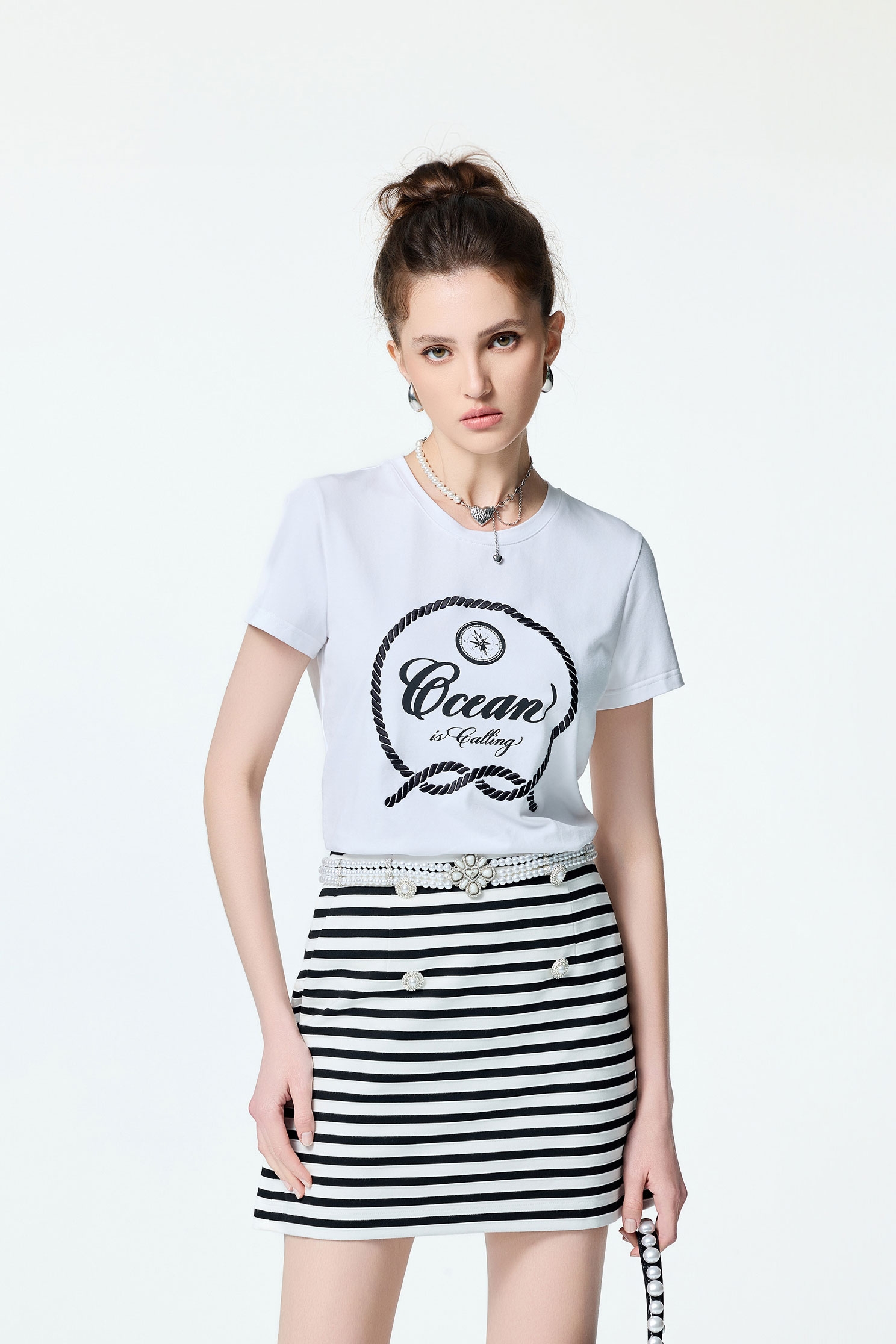 海洋繩索繡花T恤海洋繩索繡花T恤,T恤,上衣,春夏穿搭,約會特輯,純棉,繡花