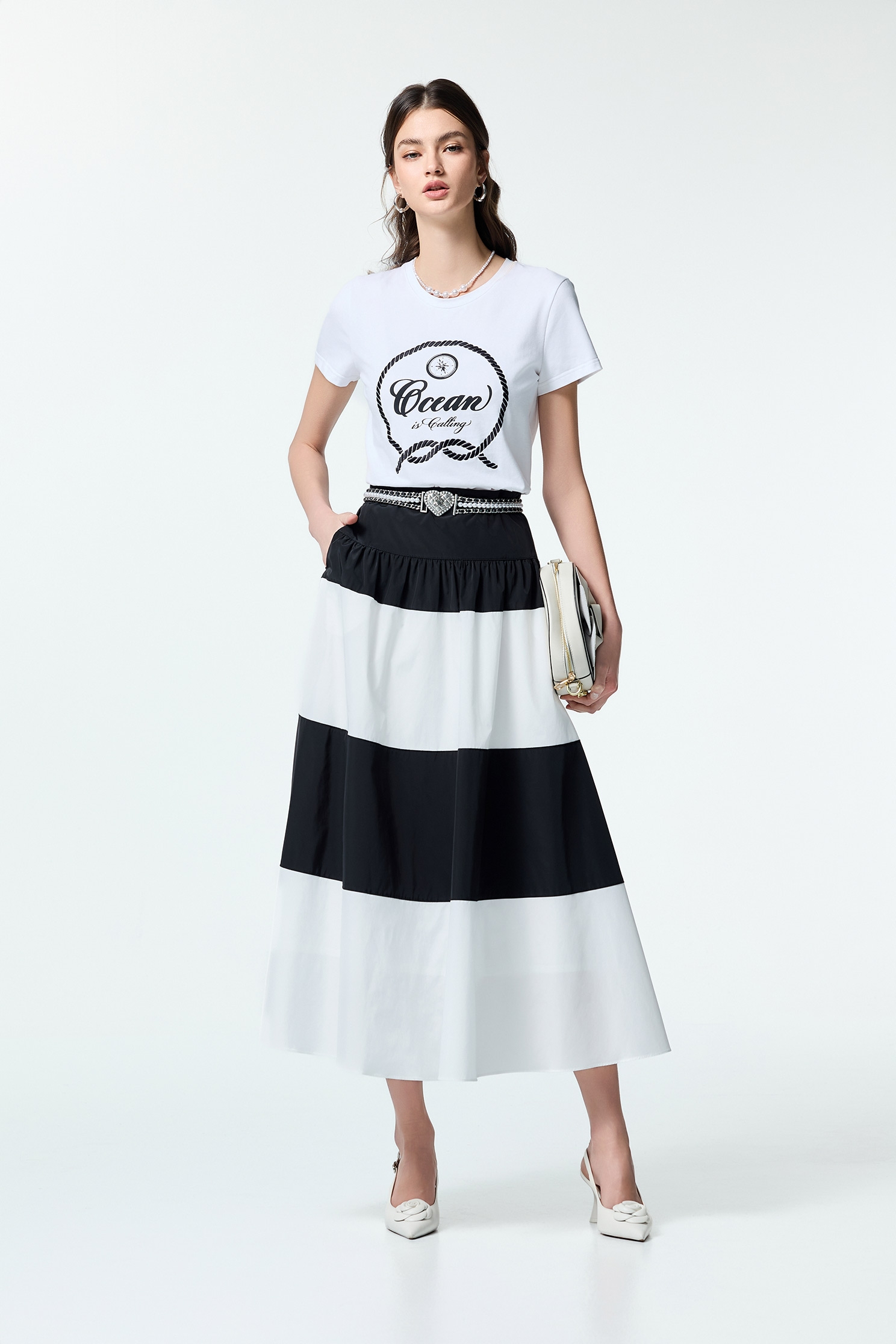 海洋繩索繡花T恤海洋繩索繡花T恤,T恤,上衣,春夏穿搭,約會特輯,純棉,繡花