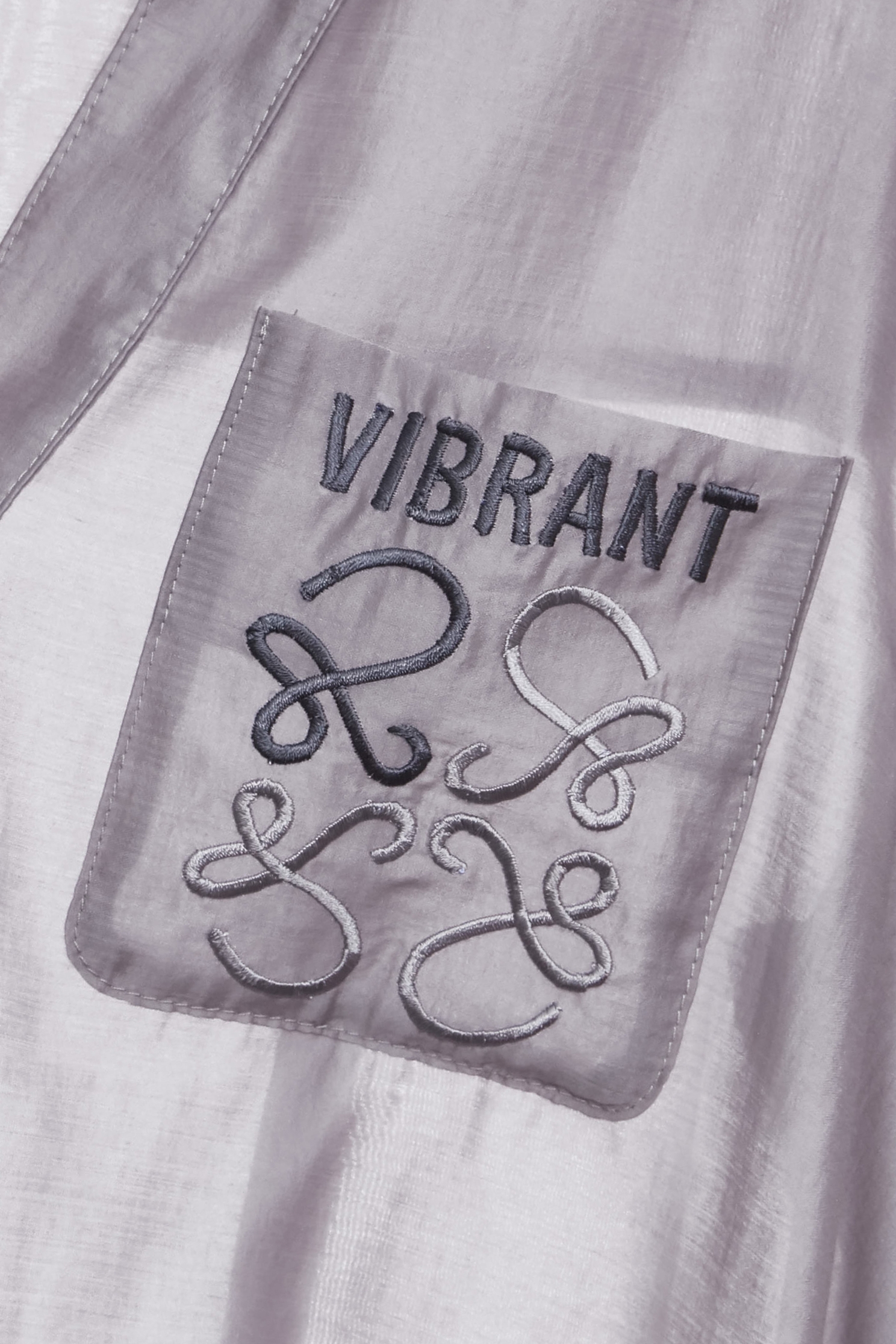 終極灰抓摺絲棉襯衫終極灰抓摺絲棉襯衫,上班OL穿搭,上衣,春夏穿搭,繡花,襯衫