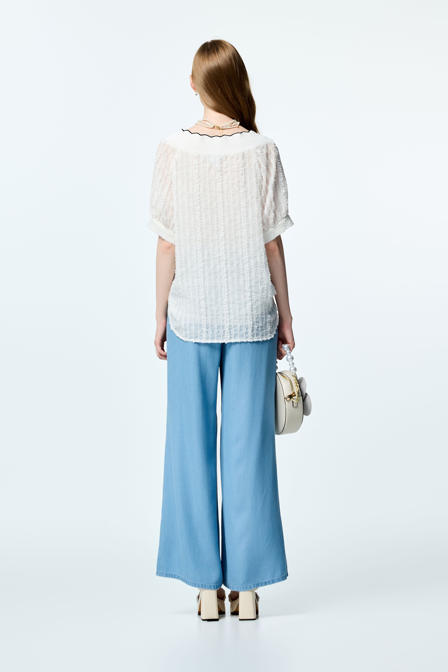 花瓣領雪紡長上衣花瓣領雪紡長上衣,上衣,春夏穿搭,白色上衣,雪紡