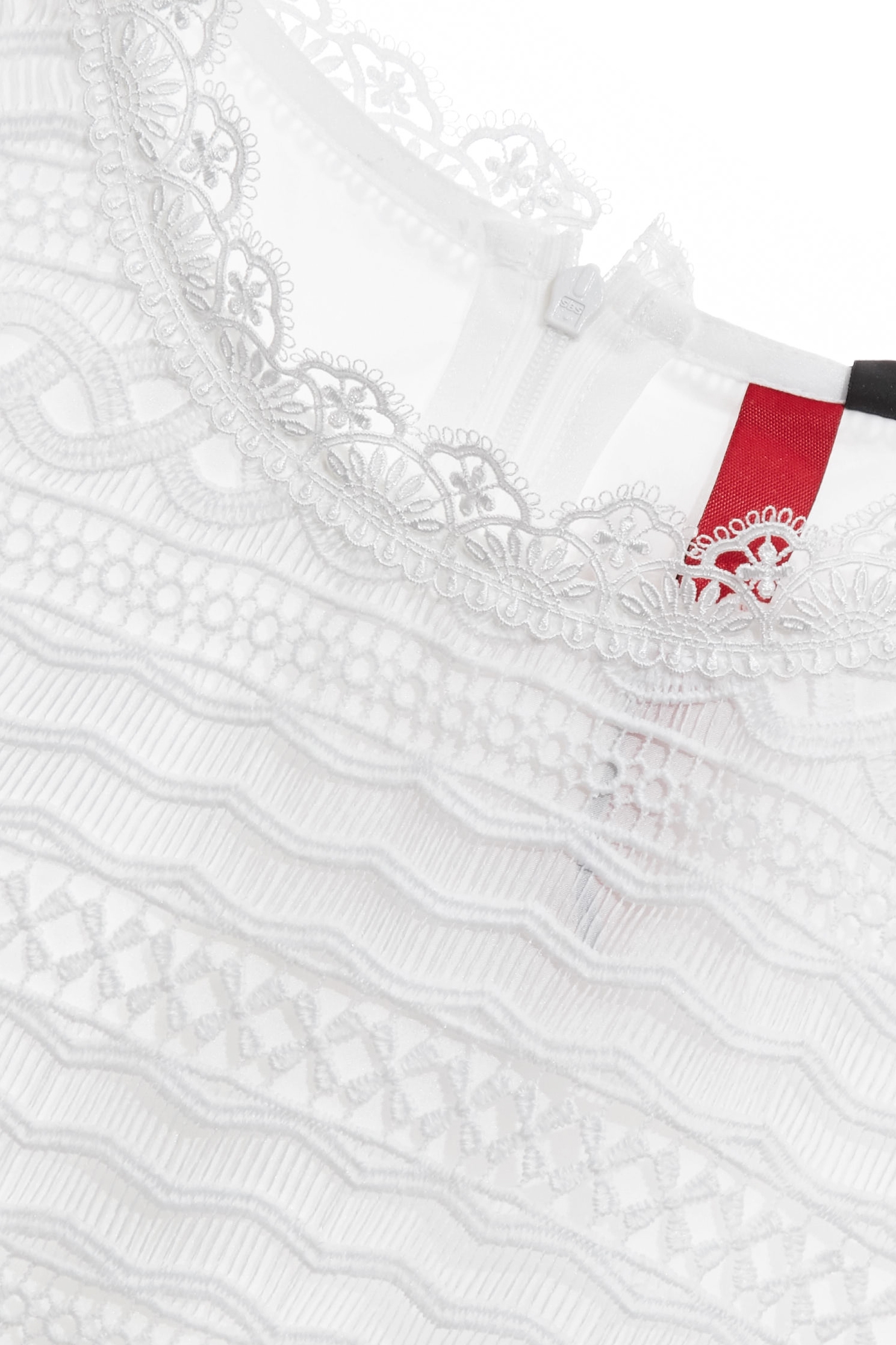 蕾絲拚條紋理上衣蕾絲拚條紋理上衣,上班OL穿搭,上衣,春夏穿搭,條紋,約會特輯,蕾絲,蕾絲上衣