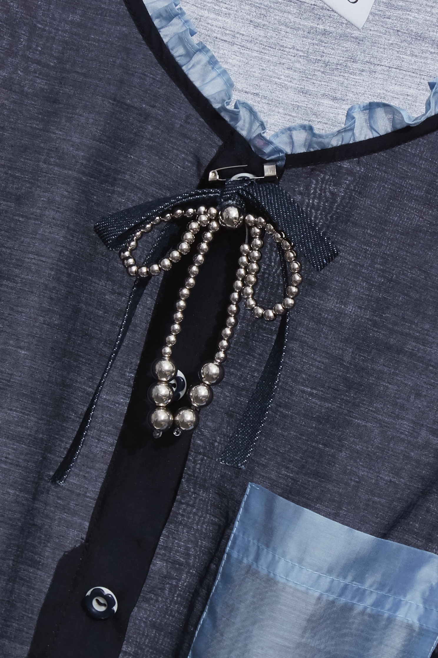 水手藍撞色絲棉上衣水手藍撞色絲棉上衣,上班OL穿搭,上衣,秋冬穿搭,約會特輯,蝴蝶結