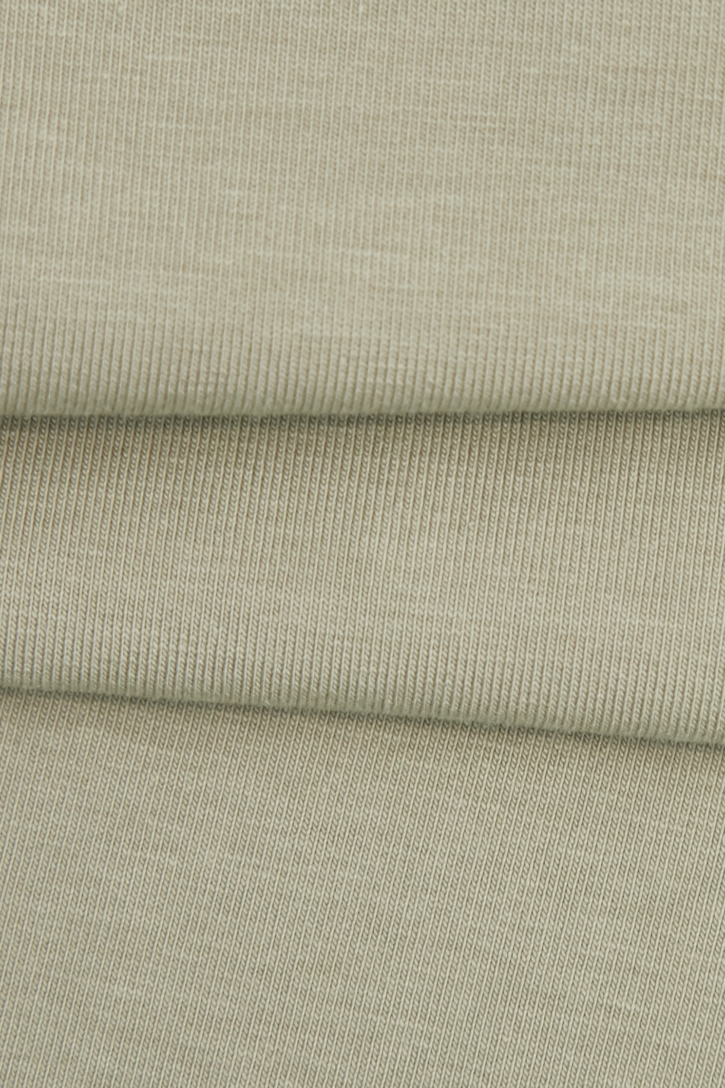 海帶綠美麗刺繡Ｔ恤上衣海帶綠美麗刺繡Ｔ恤上衣,T-Shirt,T恤,上衣,刺繡,秋冬穿搭,輕奢度假,輕奢渡假