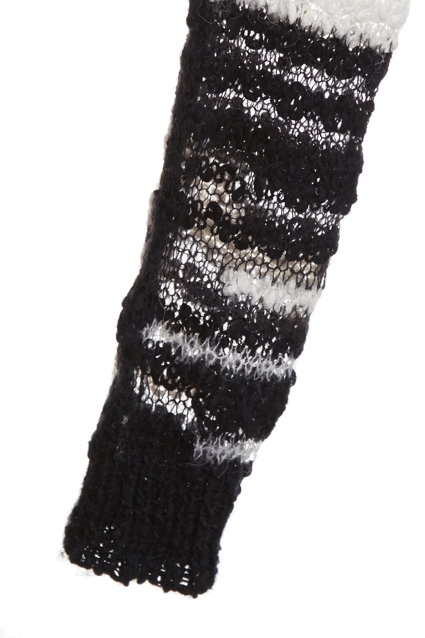 黑白V領針織上衣黑白引它夏V領針織單品,V領上衣,上班OL穿搭,上衣,條紋,秋冬穿搭,約會特輯,針織,針織上衣,針織衫