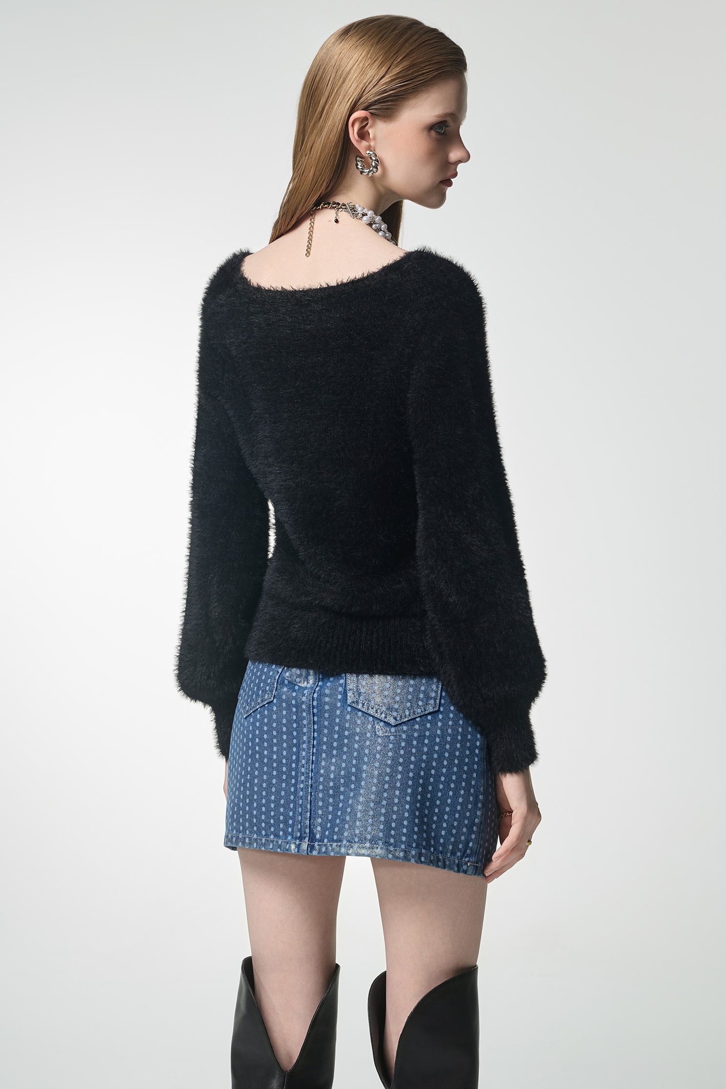 交叉綁帶造型針織上衣交叉綁帶造型針織上衣,V領上衣,上班OL穿搭,上衣,秋冬穿搭,約會特輯,針織,針織上衣,針織衫