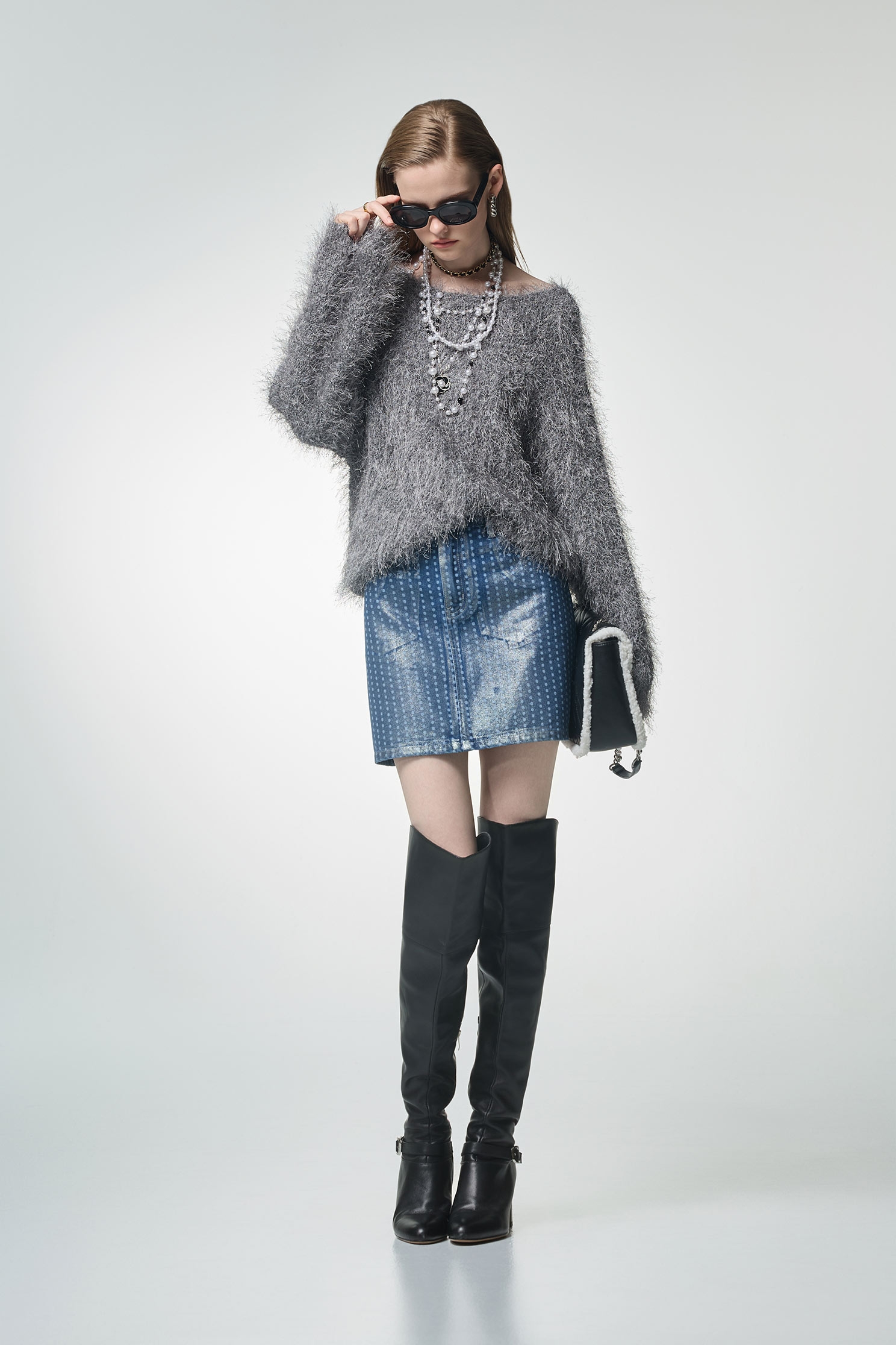 光澤感安靜灰睫毛針織上衣光澤感安靜灰睫毛針織上衣,上衣,派對特輯,秋冬穿搭,簡約穿搭,約會特輯,針織,針織上衣,針織衫