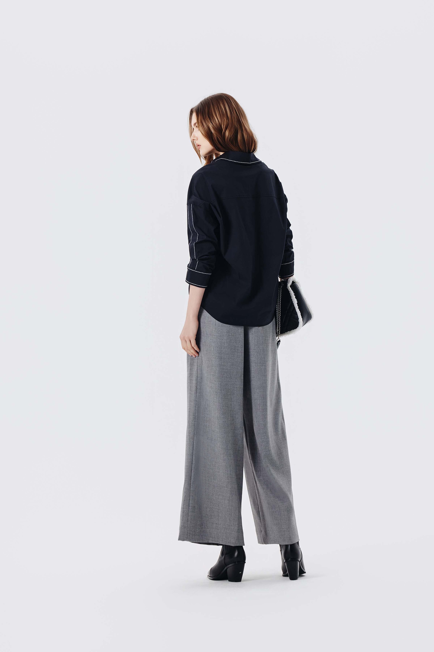 綴裝飾線半襟襯衫綴裝飾線半襟襯衫,上班OL穿搭,上衣,秋冬穿搭,襯衫