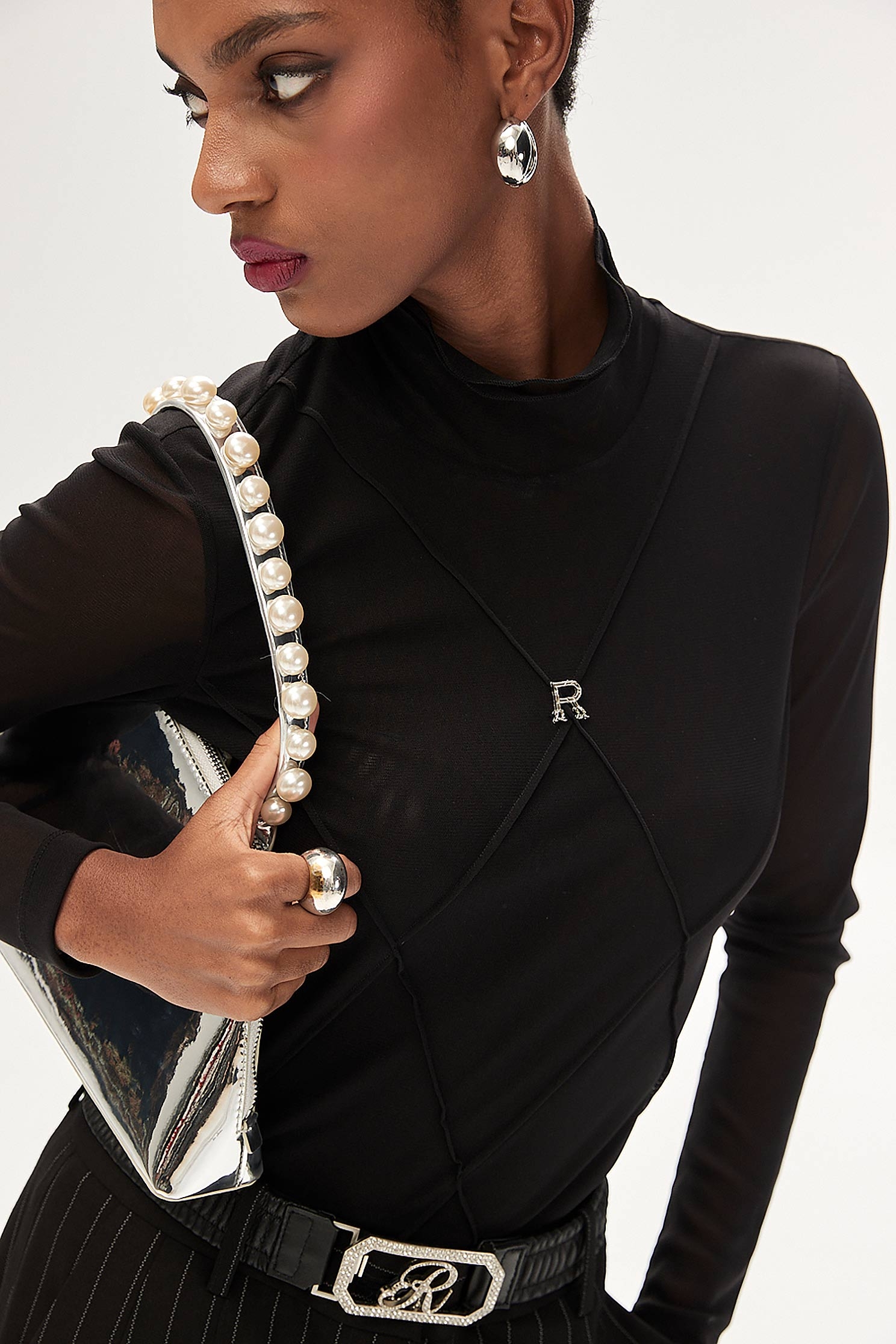 抓車格紋內搭上衣抓車格紋內搭上衣,上衣,人氣商品,內搭上衣,春夏穿搭,格紋,黑色上衣