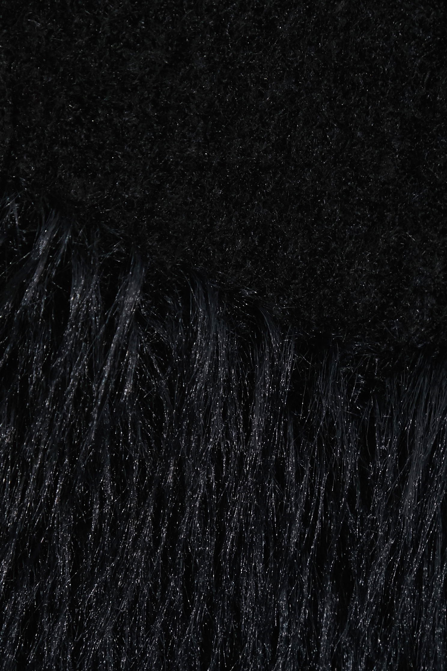 貂毛紗針織上衣貂毛紗針織上衣,V領上衣,上班OL穿搭,上衣,秋冬穿搭,簡約穿搭,約會特輯,針織,針織上衣,針織衫