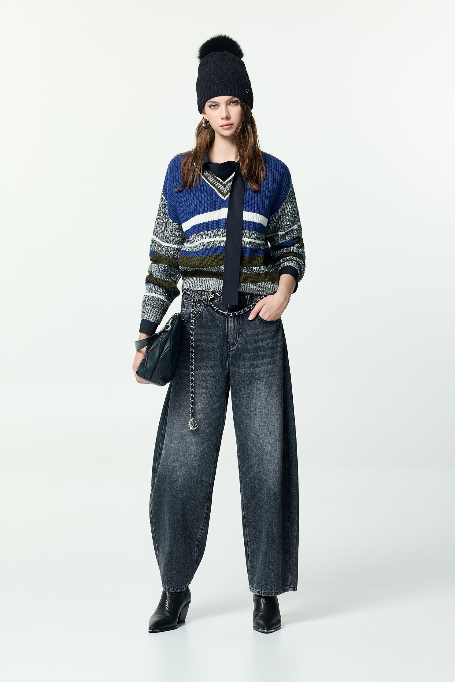 復古藍拼色針織上衣復古藍拼色針織上衣,上衣,條紋,秋冬穿搭,針織,針織衫