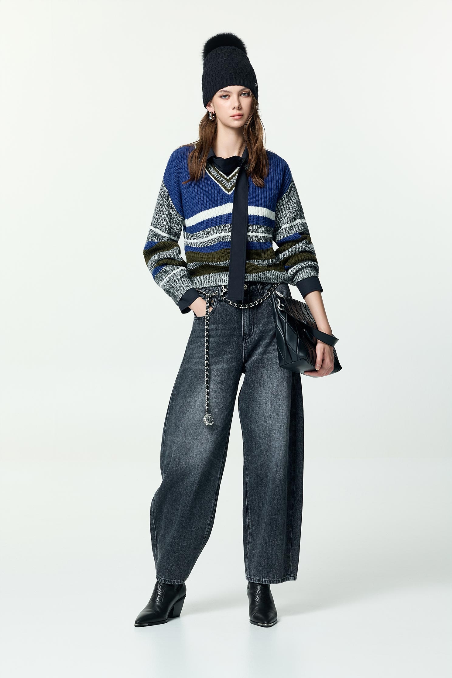 復古藍拼色針織上衣復古藍拼色針織上衣,上衣,條紋,秋冬穿搭,針織,針織衫