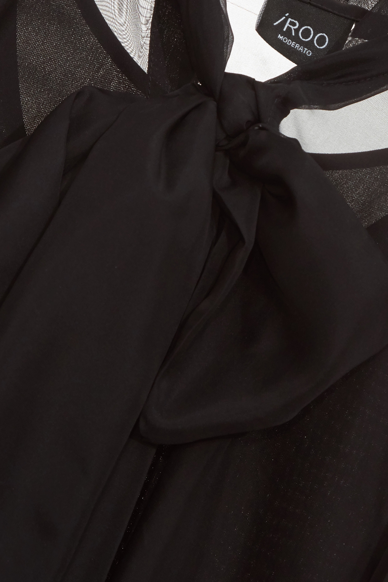 極致黑類烏干高領綁帶上衣極致黑類烏干高領綁帶上衣,上衣,內搭上衣,春夏穿搭,透膚上衣