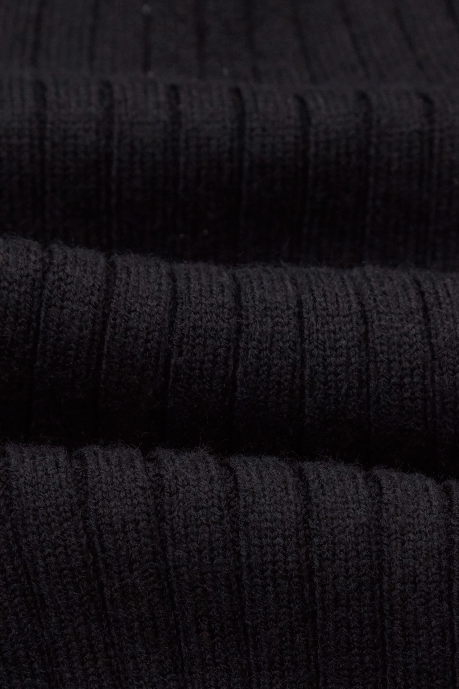 修身坑條長袖拼接蕾絲針織單品修身坑條長袖拼接蕾絲針織單品,上班OL穿搭,人氣商品,春夏穿搭,珍珠,蕾絲,蕾絲上衣,針織,針織衫