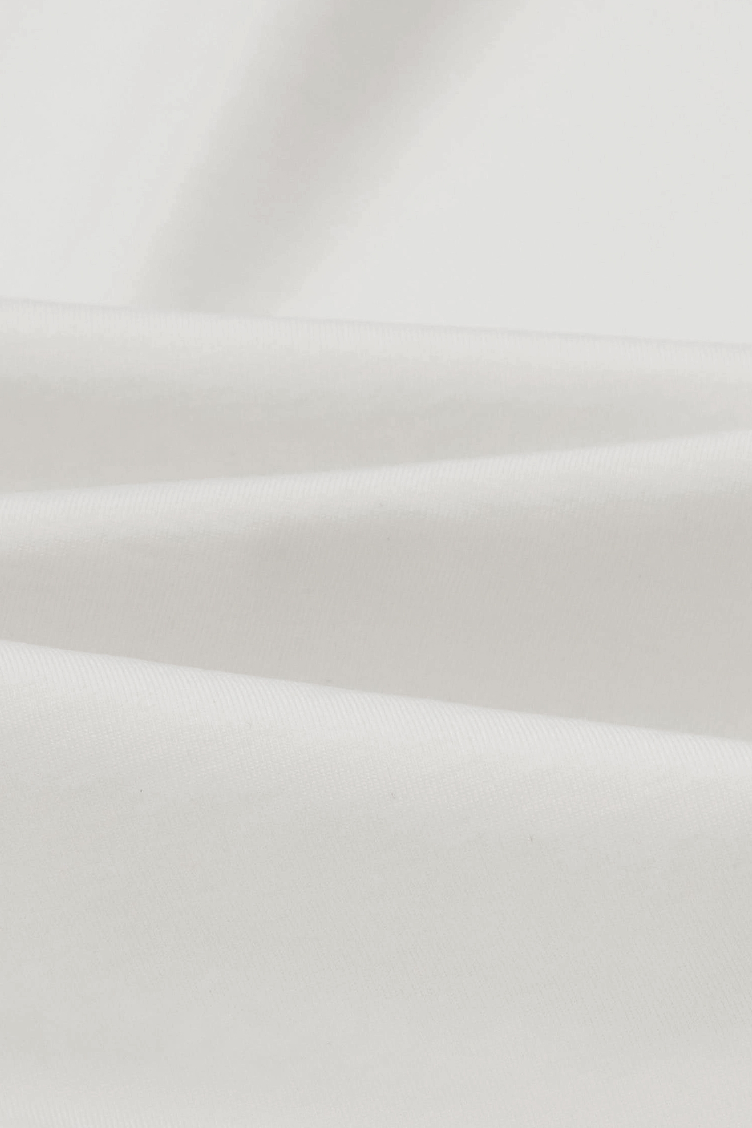 運動風遠紅外線上衣運動風遠紅外線上衣,上衣,春夏穿搭,白色上衣