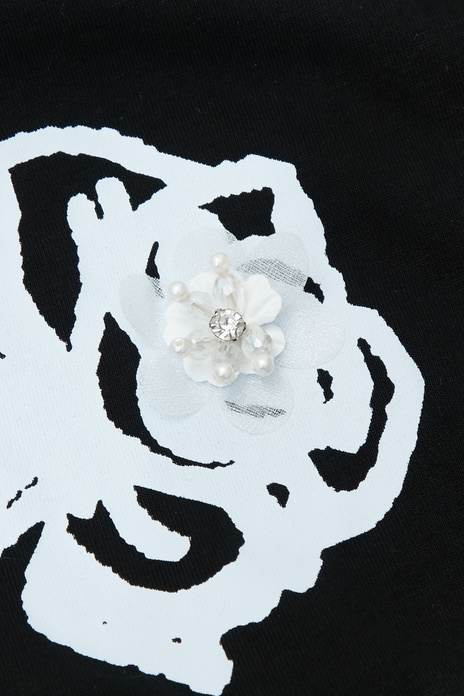 寬蓋袖印花T恤上衣寬蓋袖印花T恤上衣,上衣,春夏穿搭,純棉,花花世界,黑色上衣