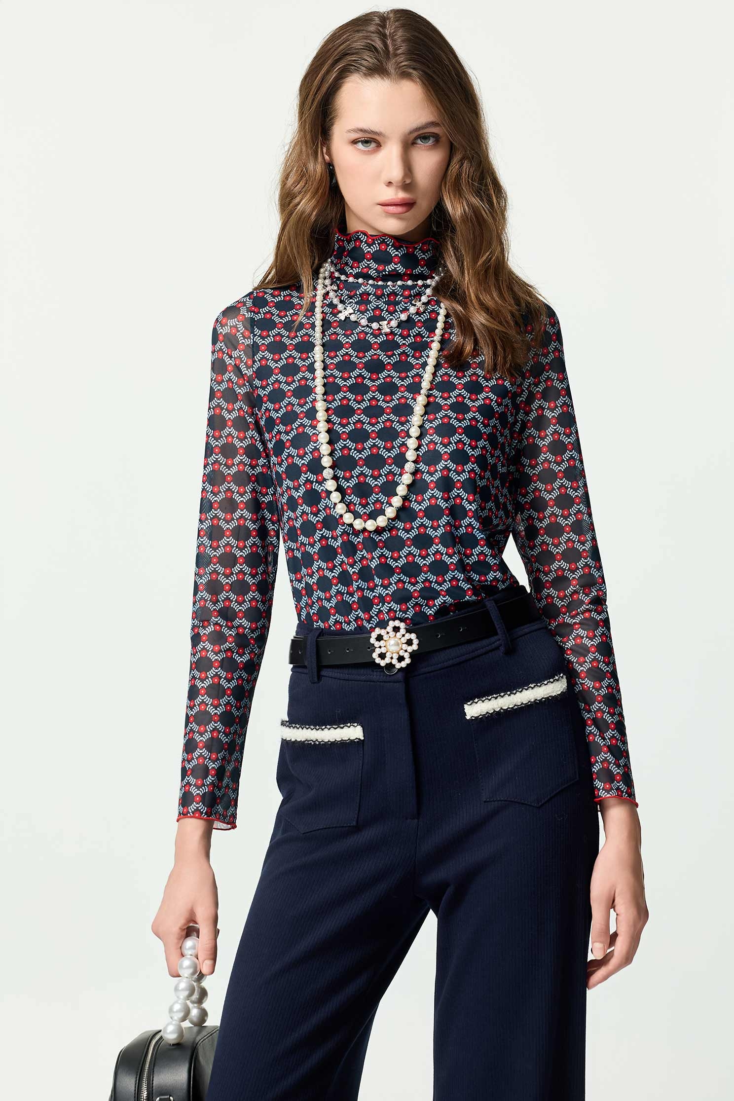 火焰花卉圖騰印花上衣火焰花卉圖騰印花上衣,上衣,人氣商品,刺繡,秋冬穿搭