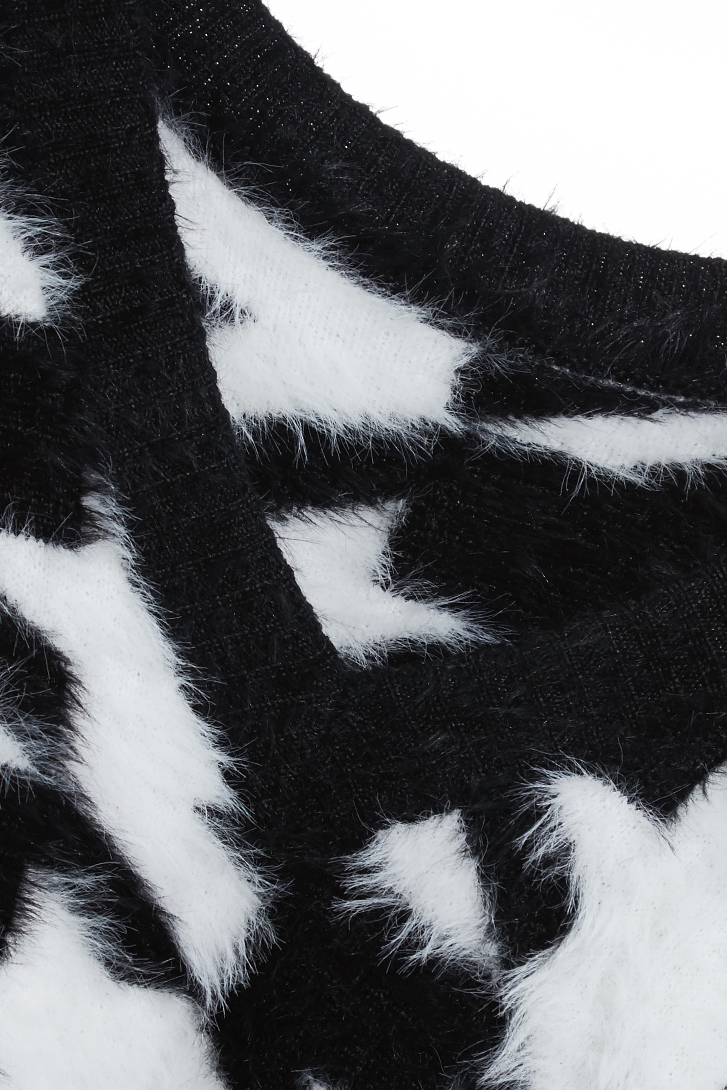 黑白雙色千鳥提花針織黑白雙色千鳥提花針織,上班OL穿搭,人氣商品,派對特輯,秋冬穿搭,約會特輯,針織,針織衫