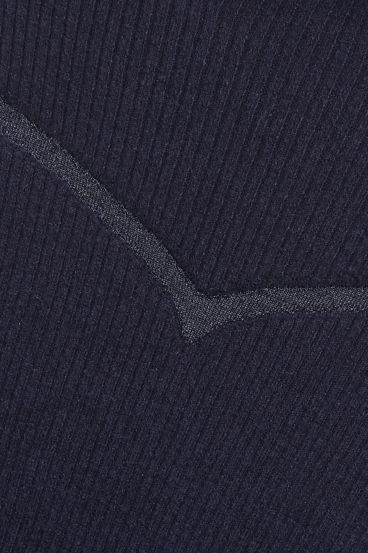 簍空Ｖ造型針織上衣簍空Ｖ造型針織上衣,上班OL穿搭,上衣,內搭上衣,秋冬穿搭,簡約穿搭,約會特輯,針織,針織上衣,針織衫