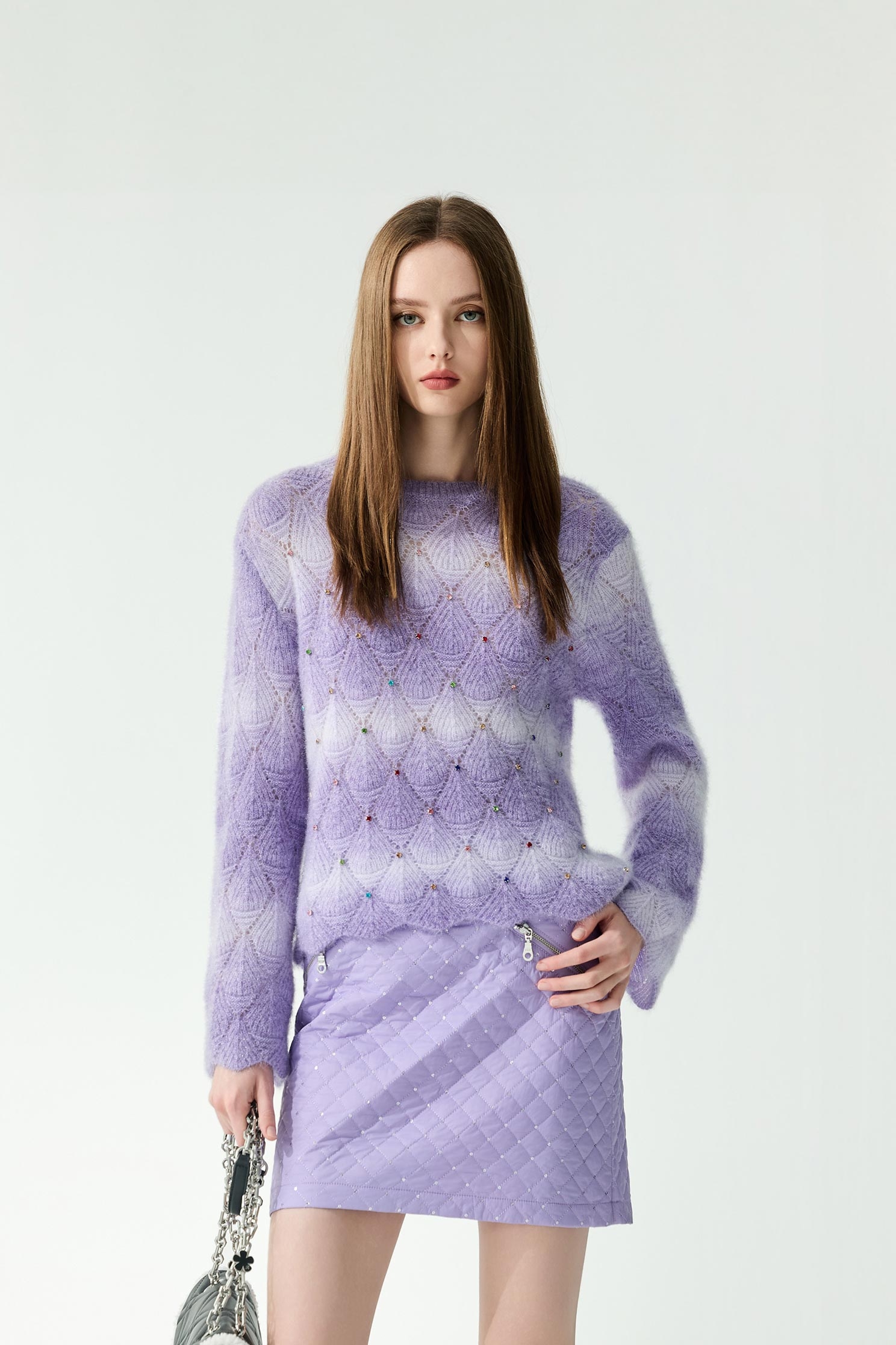 銀河丁香紫漸層針織銀河丁香紫漸層針織,上衣,人氣商品,條紋,秋冬穿搭,約會特輯,針織,針織上衣,針織衫