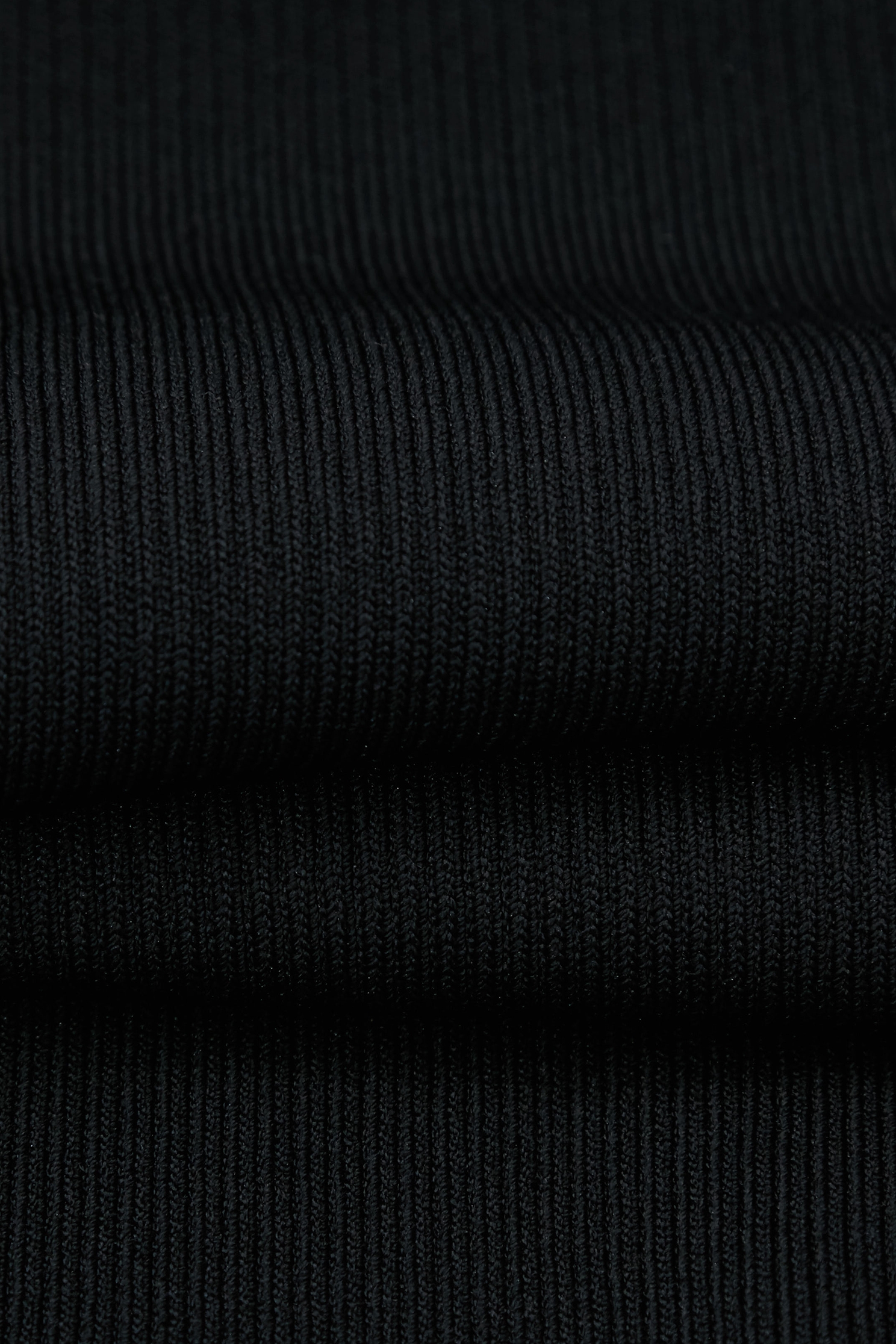 烏干澎袖針織單品上衣烏干澎袖針織單品上衣,上班OL穿搭,上衣,春夏穿搭,針織,針織衫,黑色上衣