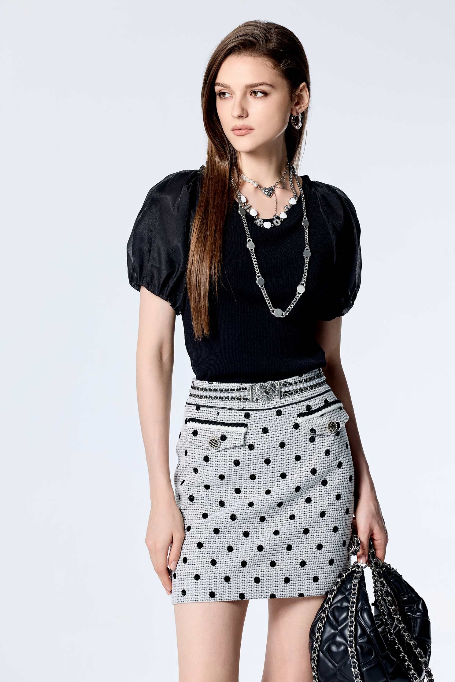 烏干澎袖針織單品上衣烏干澎袖針織單品上衣,上班OL穿搭,上衣,春夏穿搭,針織,針織衫,黑色上衣