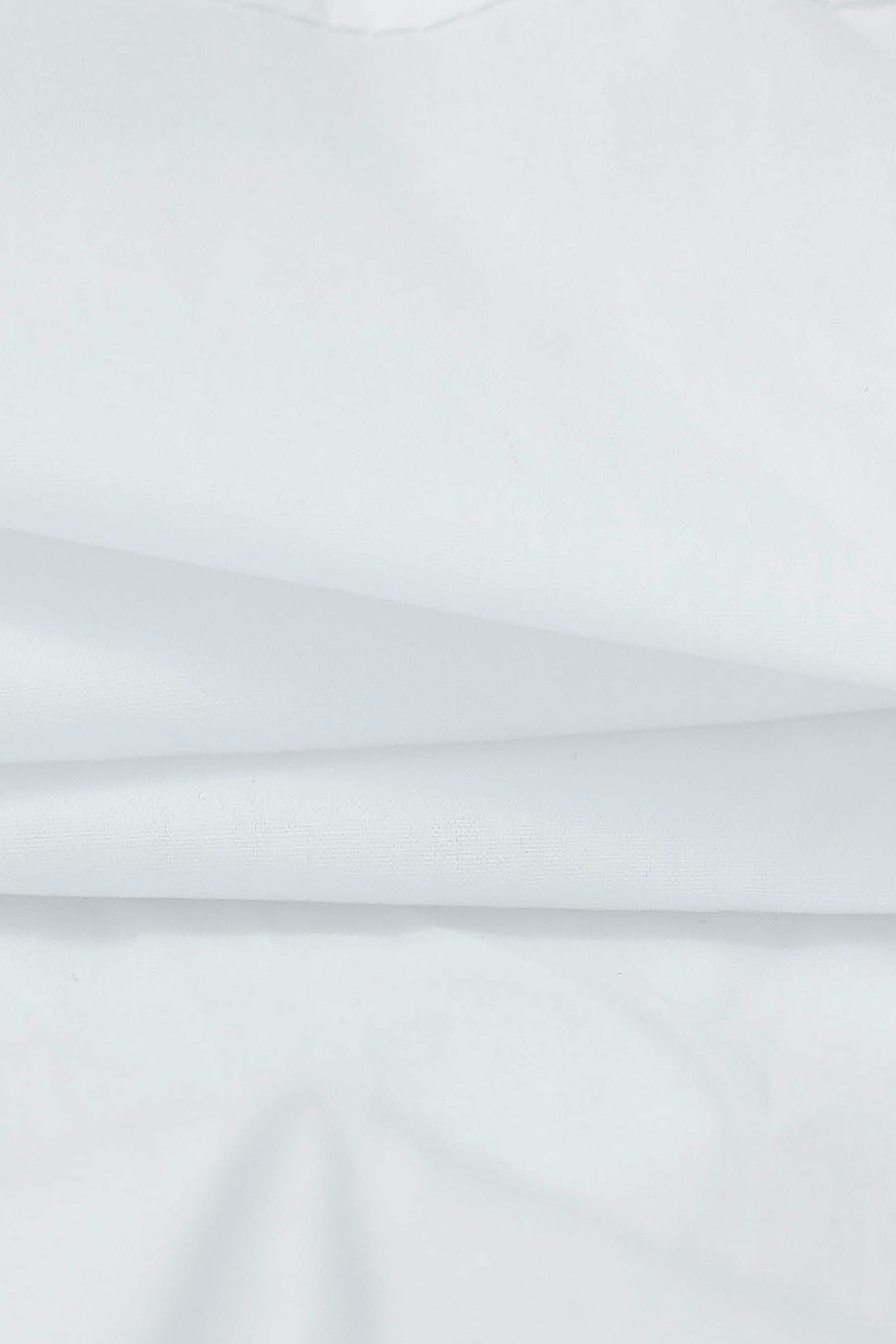 白色立體泡袖單品上衣白色立體泡袖單品上衣,上衣,春夏穿搭,白色上衣,約會特輯,繡花,襯衫