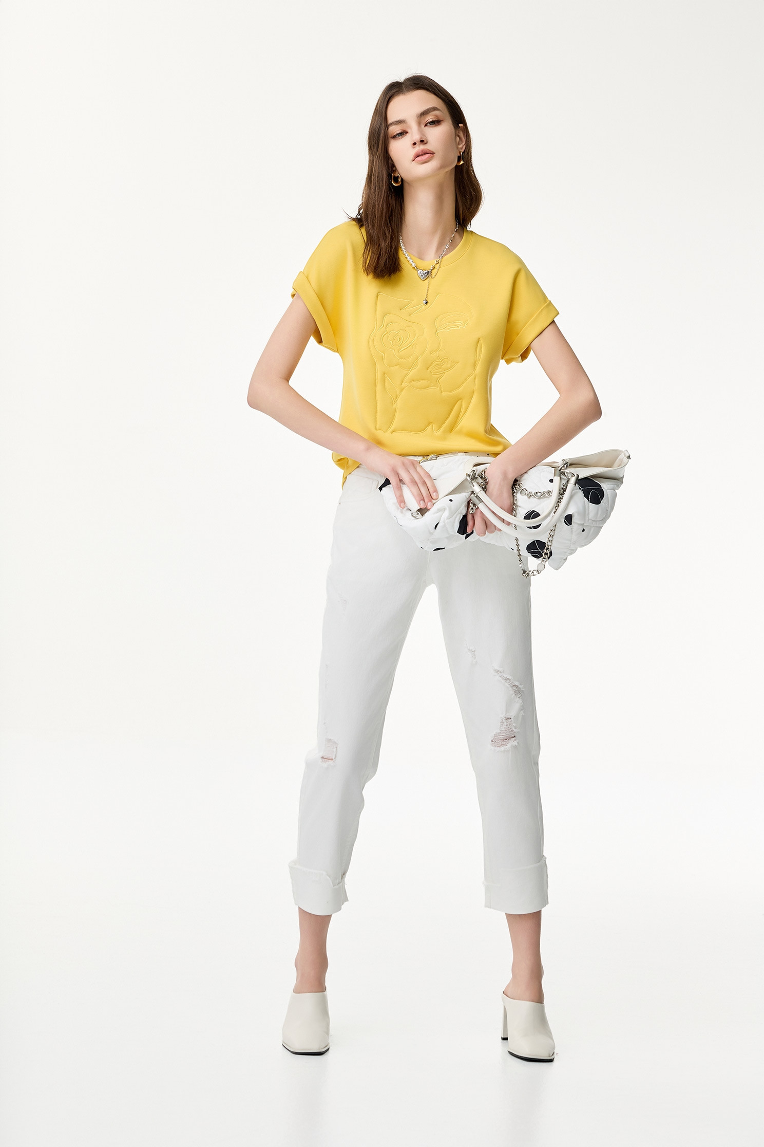 太陽黃立體繡繞圖T太陽黃立體繡繞圖T,T-Shirt,春夏穿搭,繡花