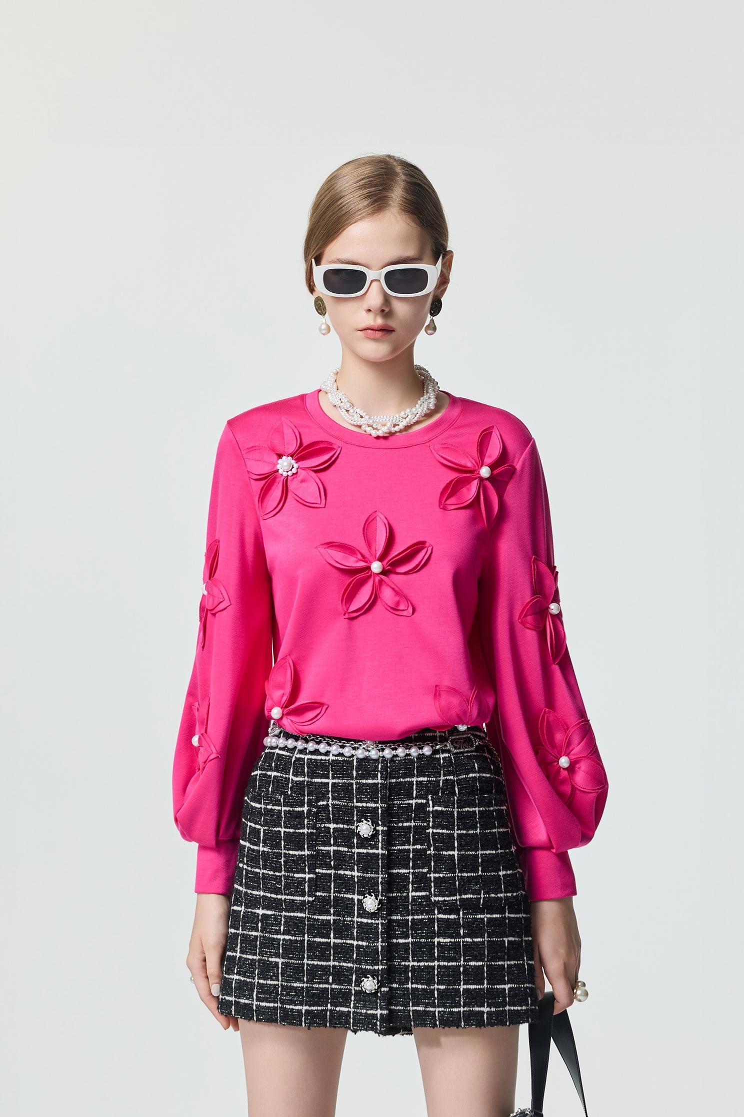 洋紅粉立體壓花珍珠縫飾單品洋紅粉立體壓花珍珠縫飾單品,上衣,人氣商品,春夏穿搭,珍珠,約會特輯,花花世界