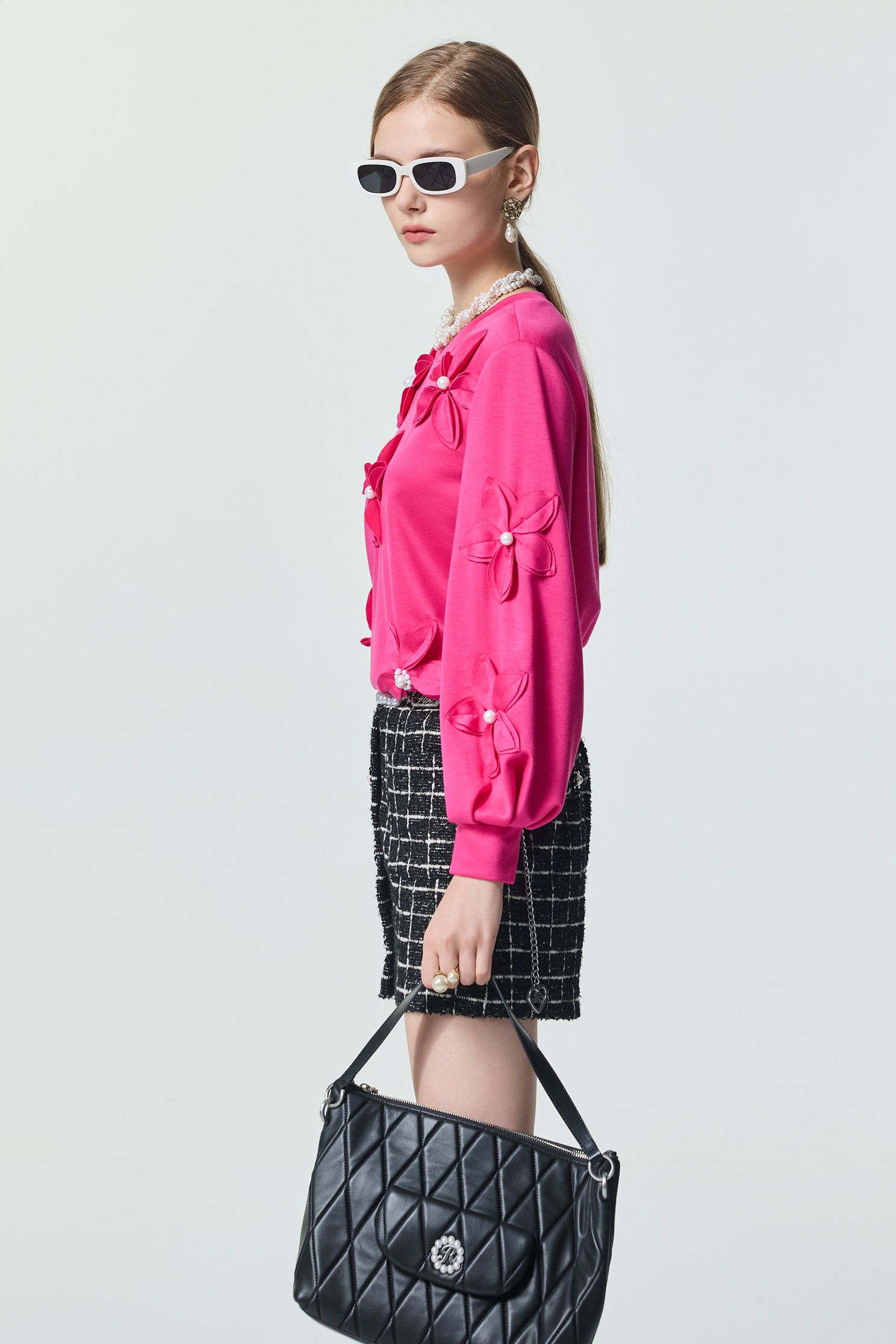 洋紅粉立體壓花珍珠縫飾單品洋紅粉立體壓花珍珠縫飾單品,上衣,人氣商品,春夏穿搭,珍珠,約會特輯,花花世界