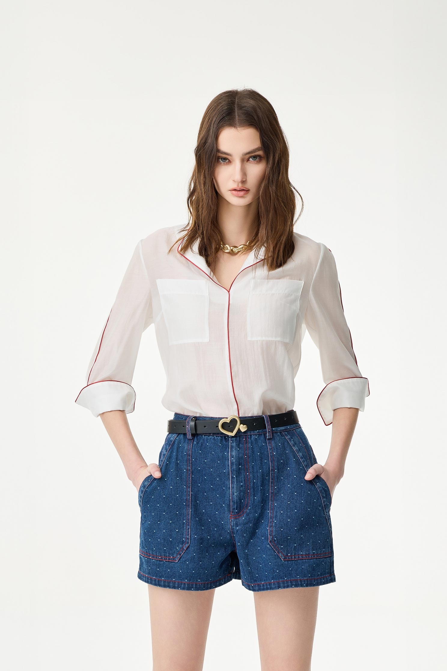 白絲棉撞色線七分袖上衣白絲棉撞色線七分袖上衣,七分袖上衣,上班OL穿搭,上衣,春夏穿搭,白色上衣,襯衫,透膚上衣