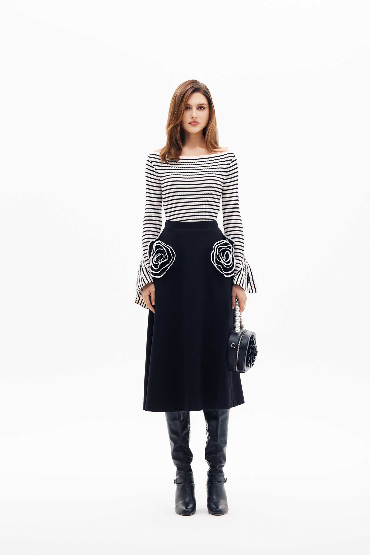 喇叭花瓣袖條紋針織上衣喇叭花瓣袖條紋針織上衣,上班OL穿搭,上衣,春夏穿搭,條紋,約會特輯,針織,針織上衣,針織衫